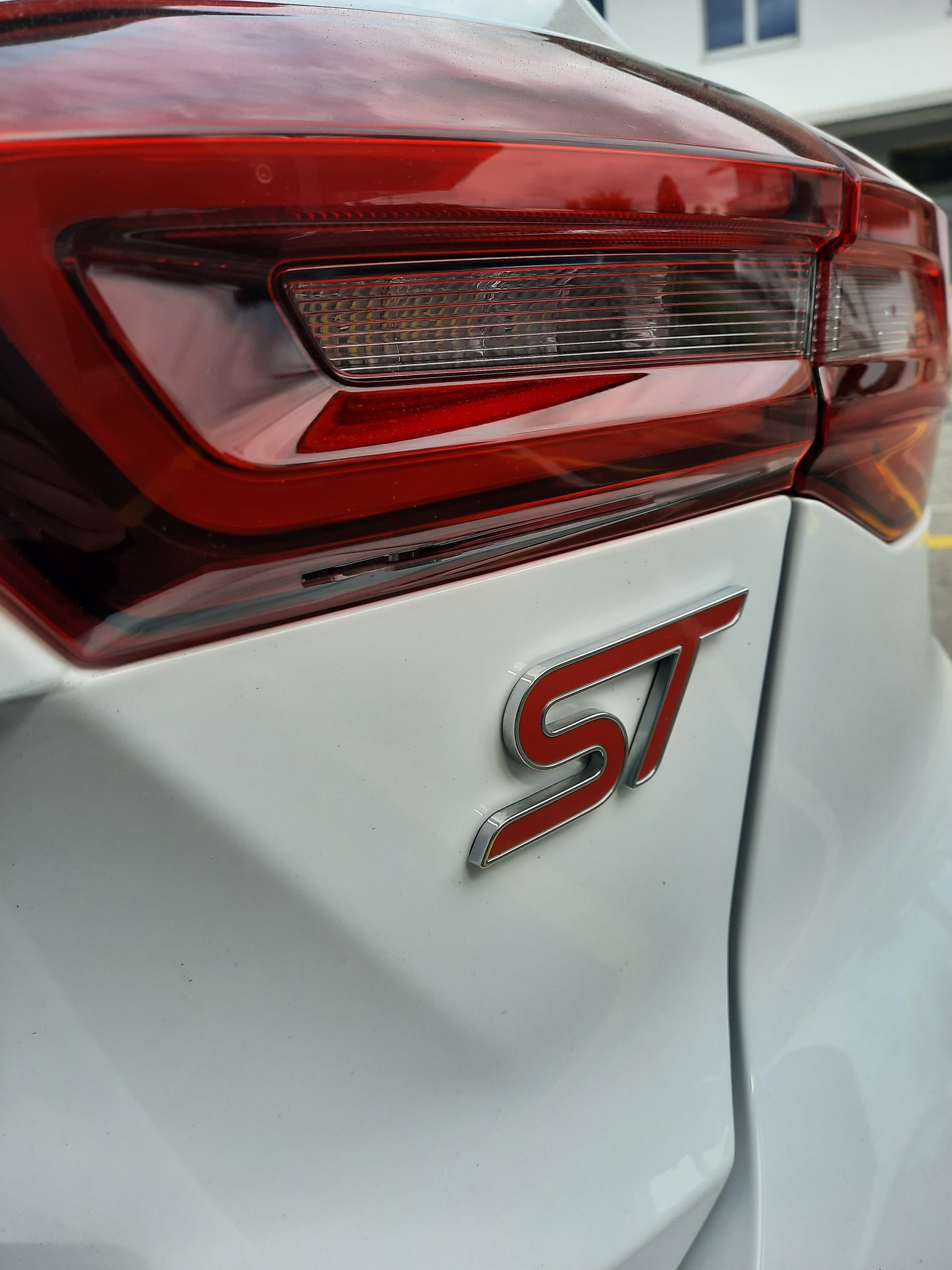 FORD Focus 2.3 ST X Automat-image-11
