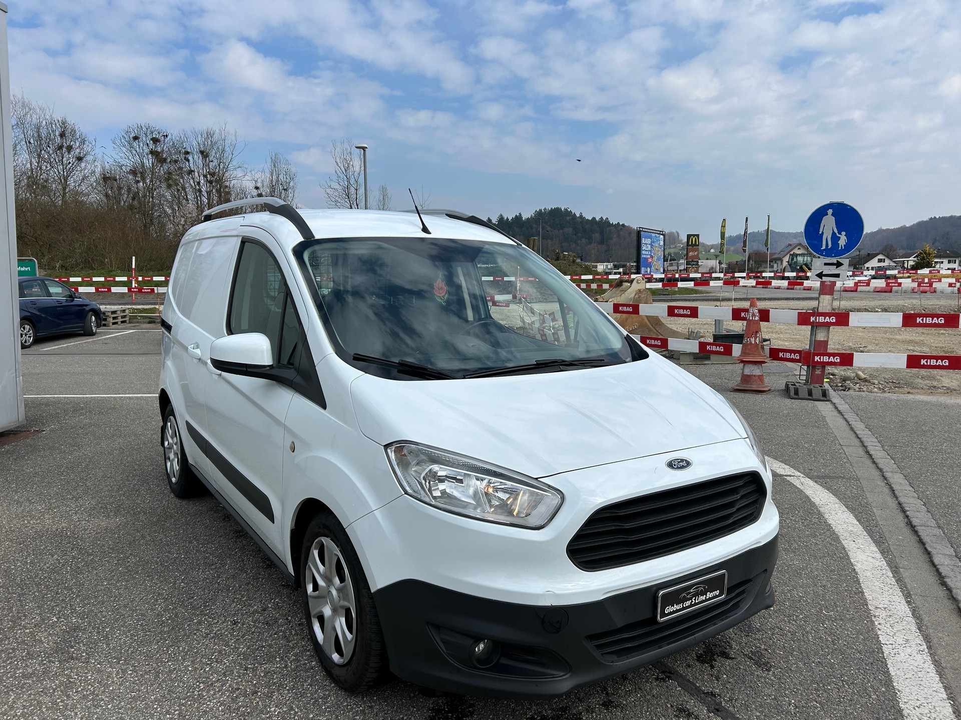 FORD Transit Courier Van 1.5 TDCi Ambiente-image-2