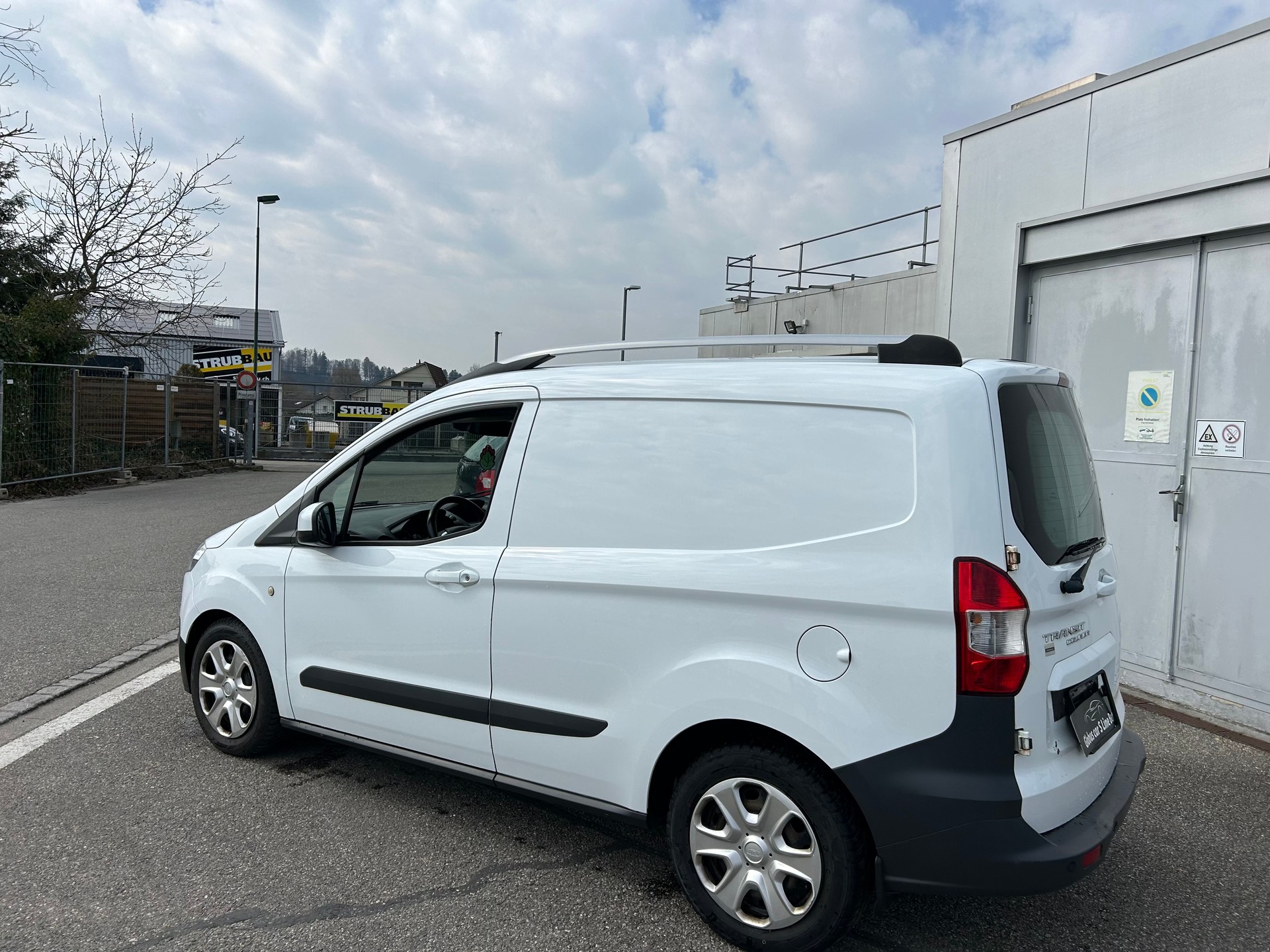 FORD Transit Courier Van 1.5 TDCi Ambiente-image-8