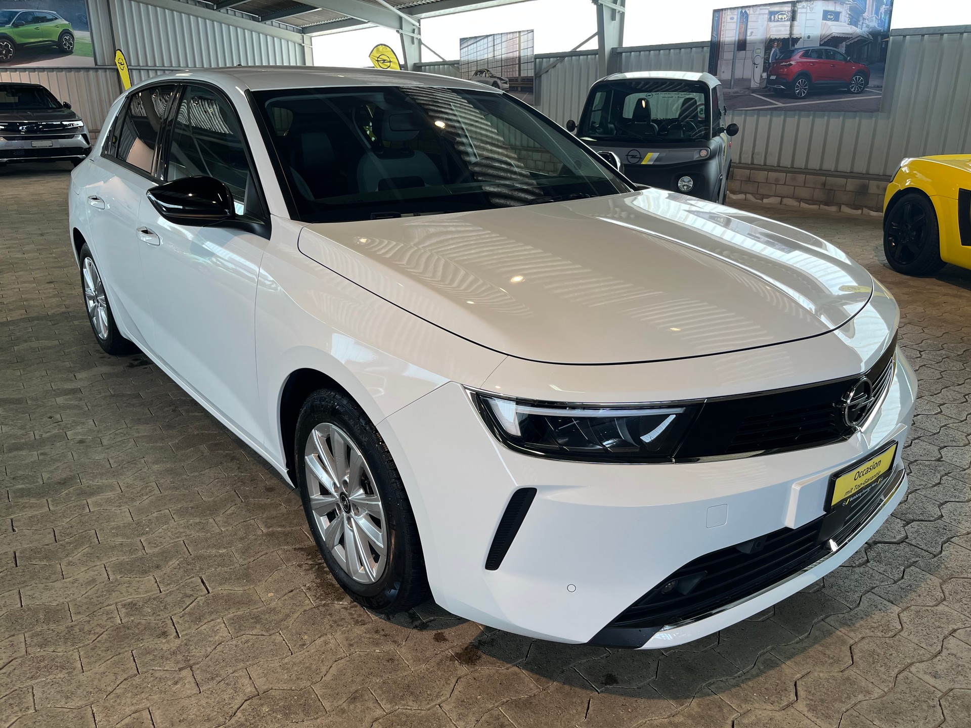 OPEL Astra 1.2i Turbo Swiss-image-8