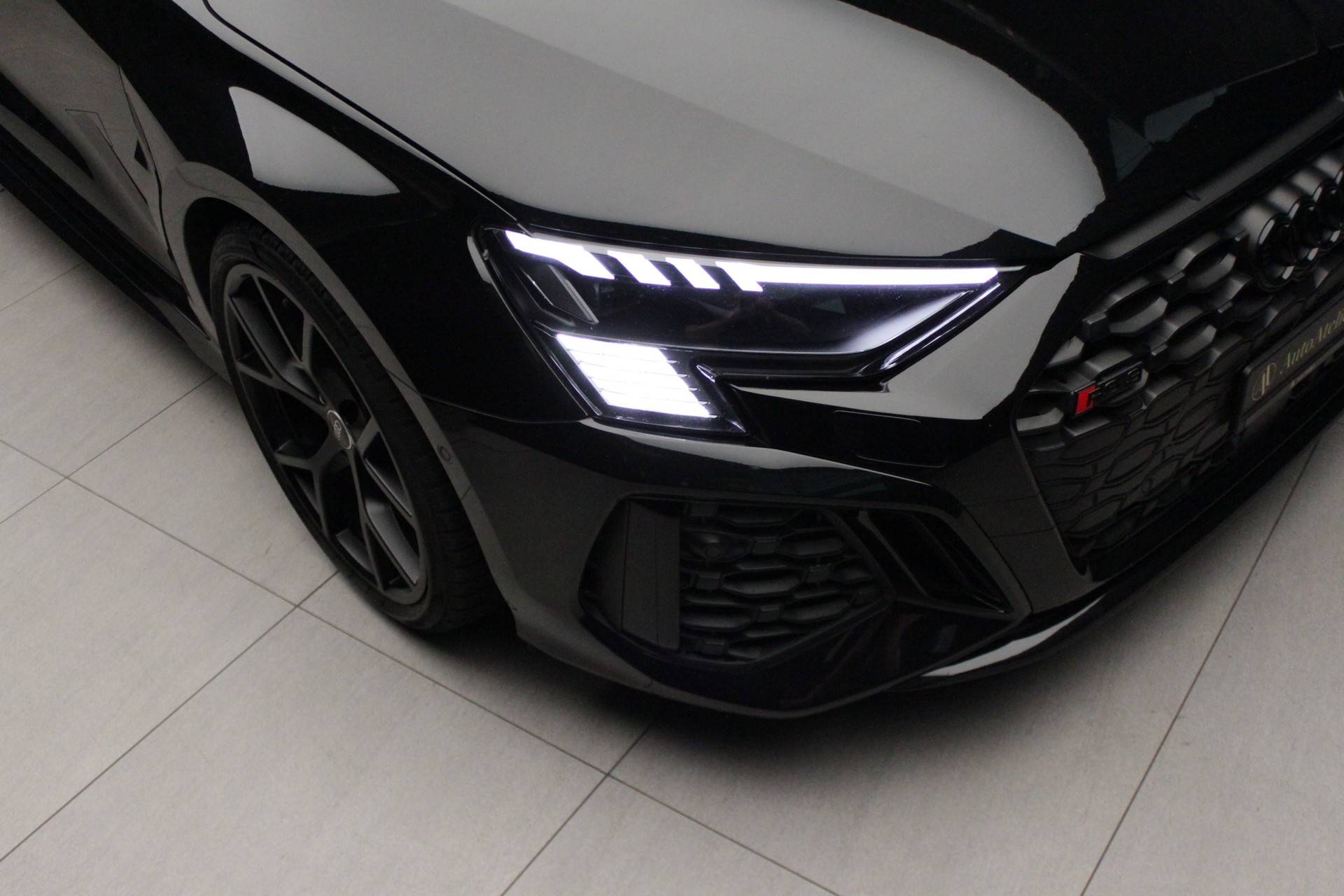 AUDI RS3 Sportback 2.5 TSI quattro S-tronic-image-5