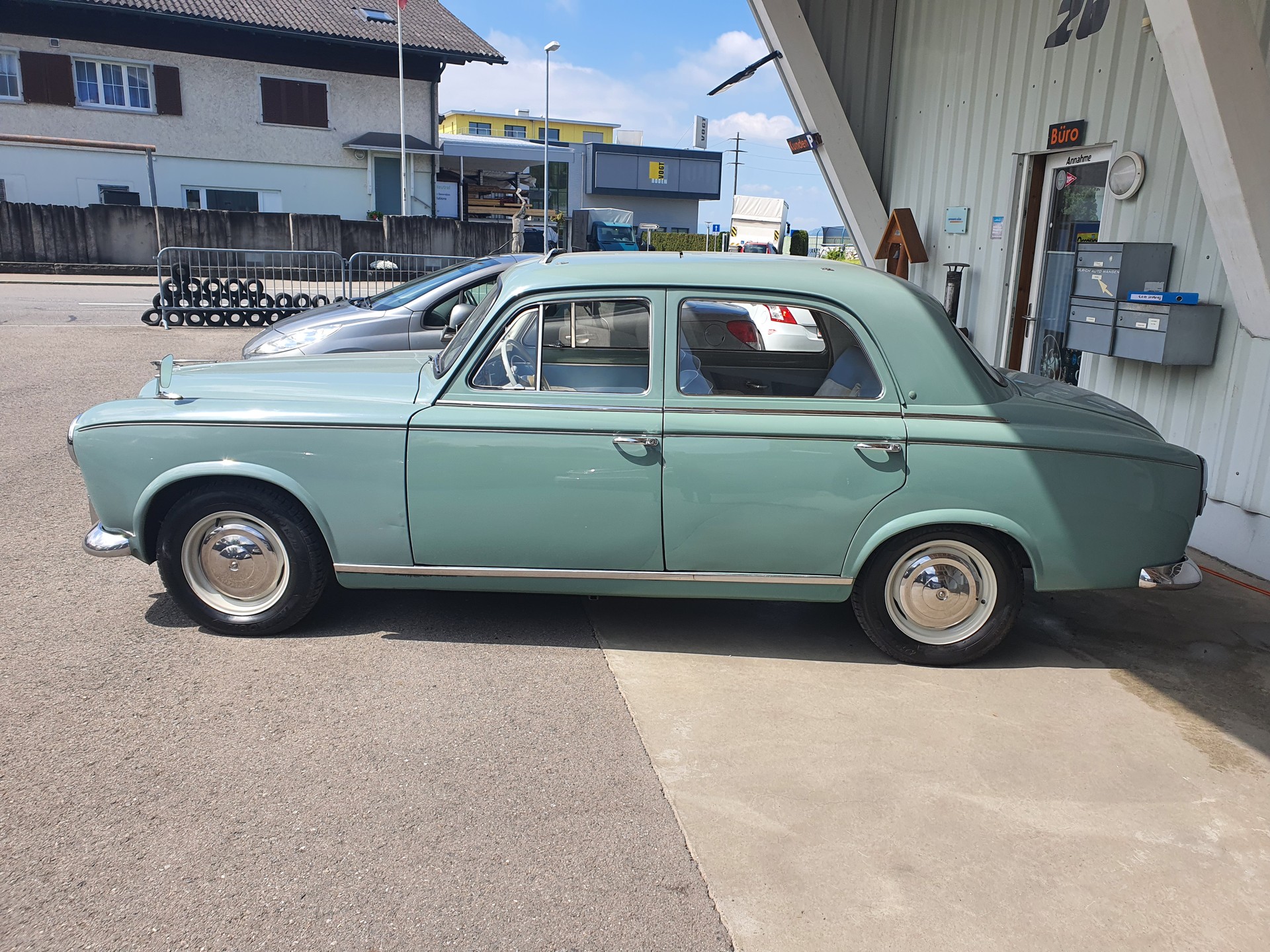 PEUGEOT 403-image-4