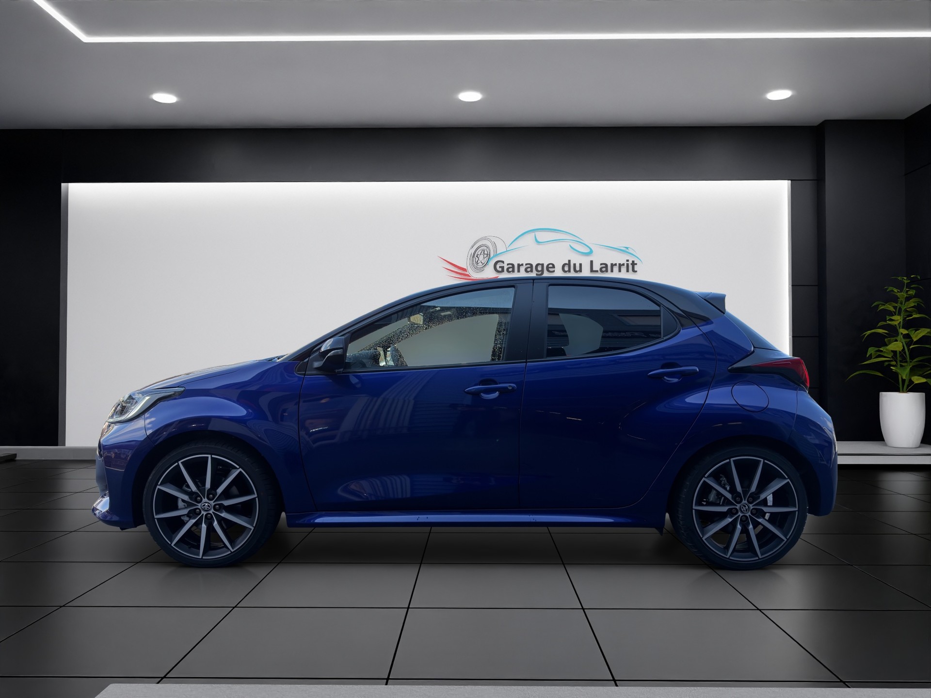 TOYOTA Yaris 1.5 GR Sport e-CVT-showroom-element-3