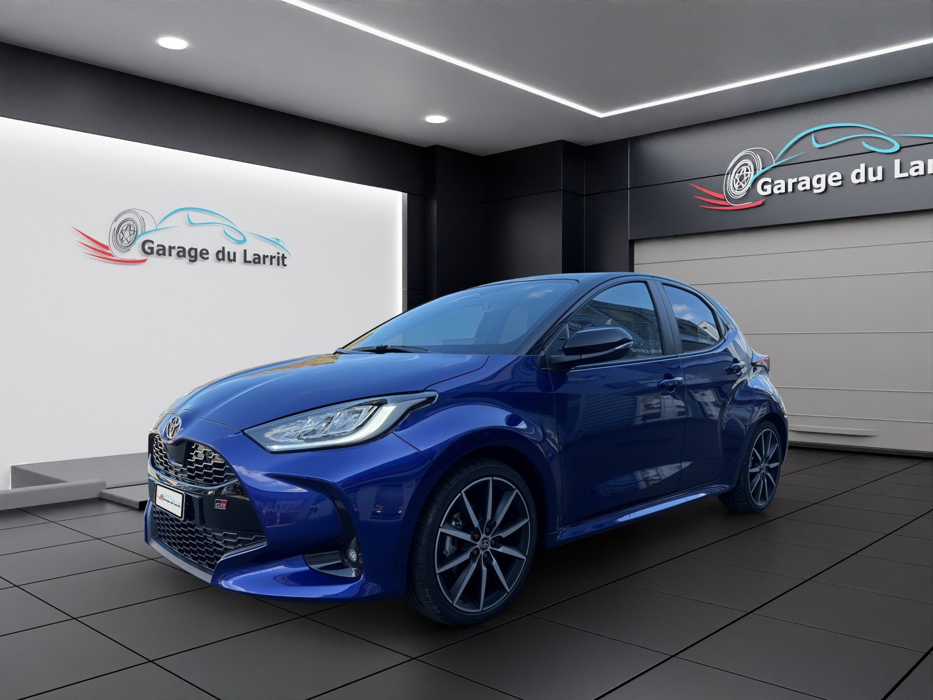 TOYOTA Yaris 1.5 GR Sport e-CVT-showroom-element-2