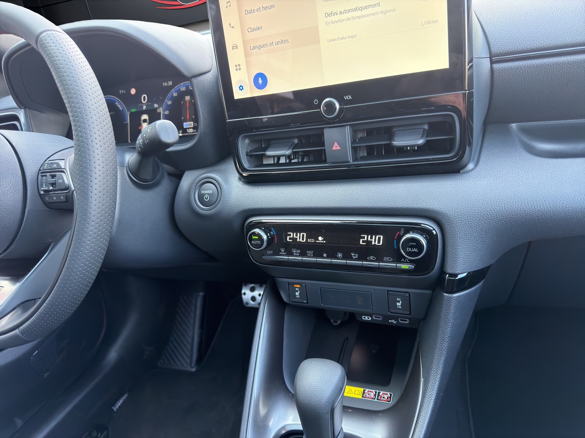 TOYOTA Yaris 1.5 GR Sport e-CVT-image-12