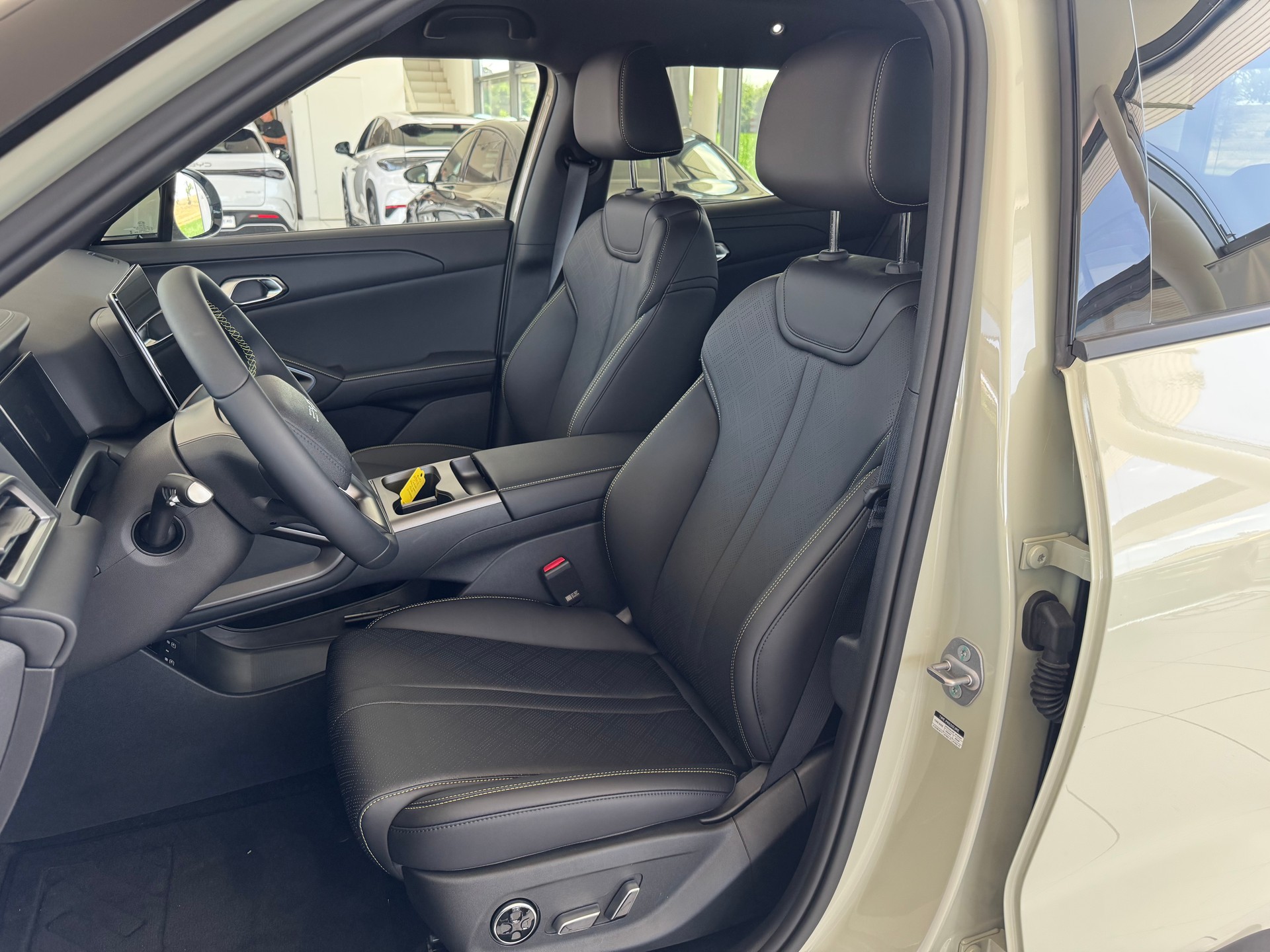BYD Atto2 64 kWh Comfort-image-11