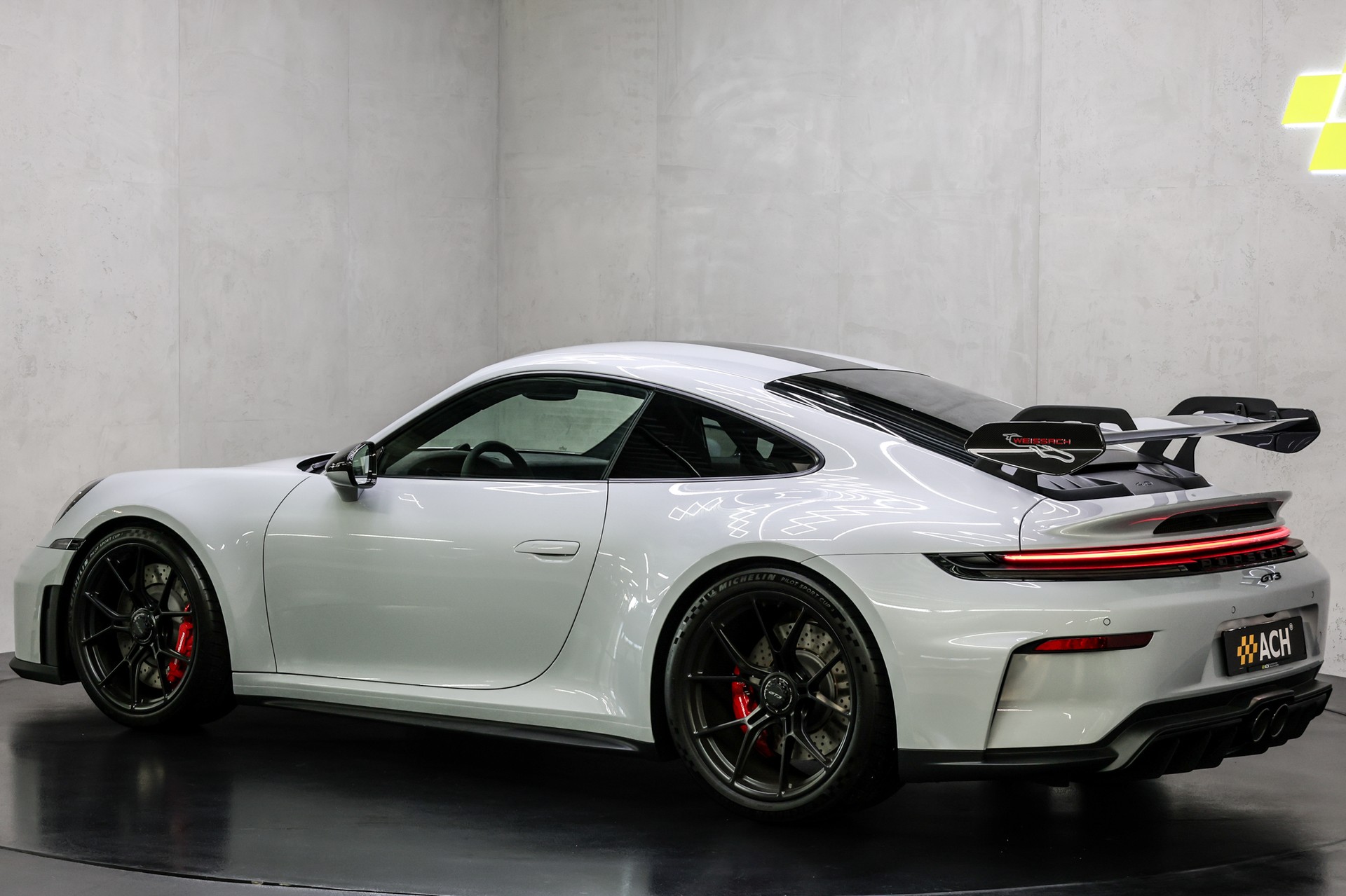 PORSCHE 911 GT3 PDK mit Weissach-Paket-image-6