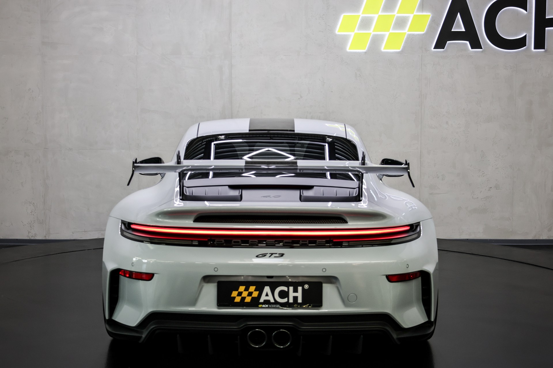 PORSCHE 911 GT3 PDK mit Weissach-Paket-image-4