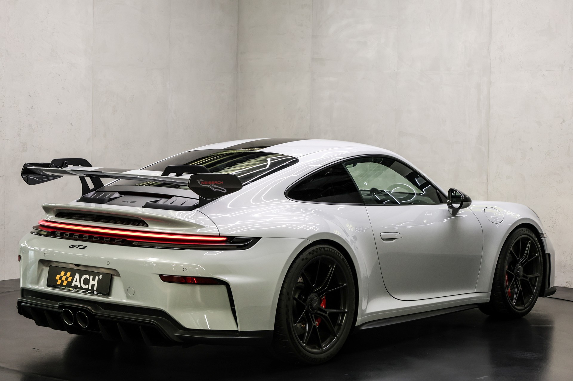 PORSCHE 911 GT3 PDK mit Weissach-Paket-image-5