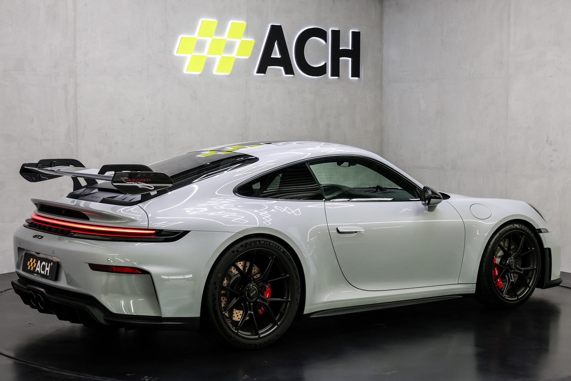 PORSCHE 911 GT3 PDK mit Weissach-Paket-image-11