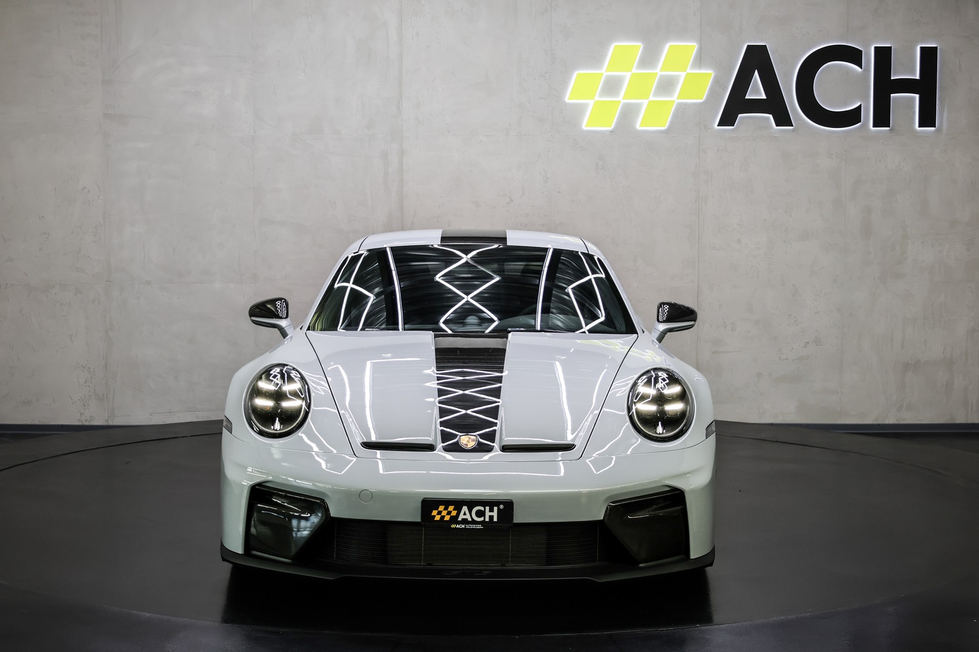PORSCHE 911 GT3 PDK mit Weissach-Paket-image-1