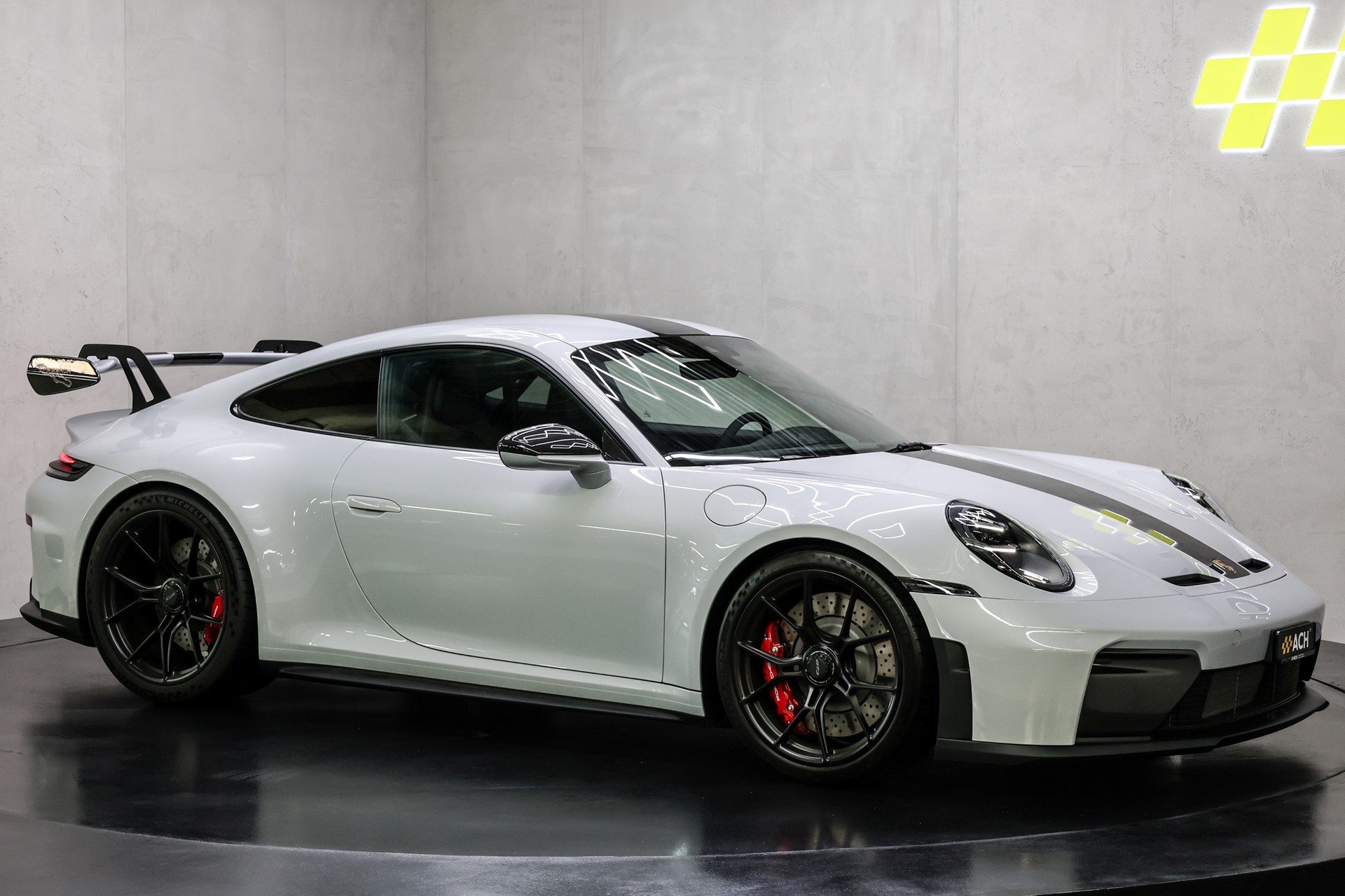 PORSCHE 911 GT3 PDK mit Weissach-Paket-image-9