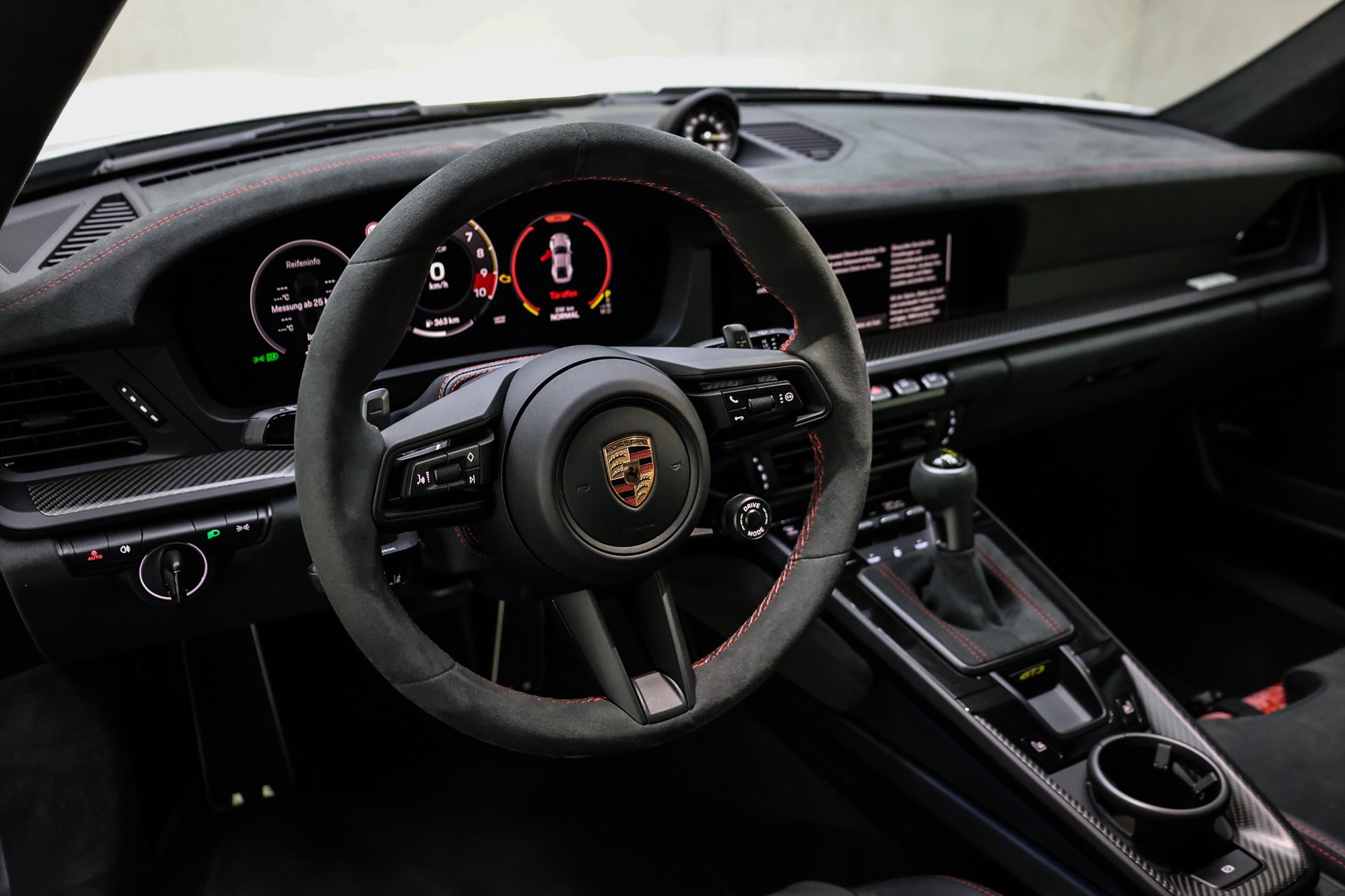 PORSCHE 911 GT3 PDK mit Weissach-Paket-image-27