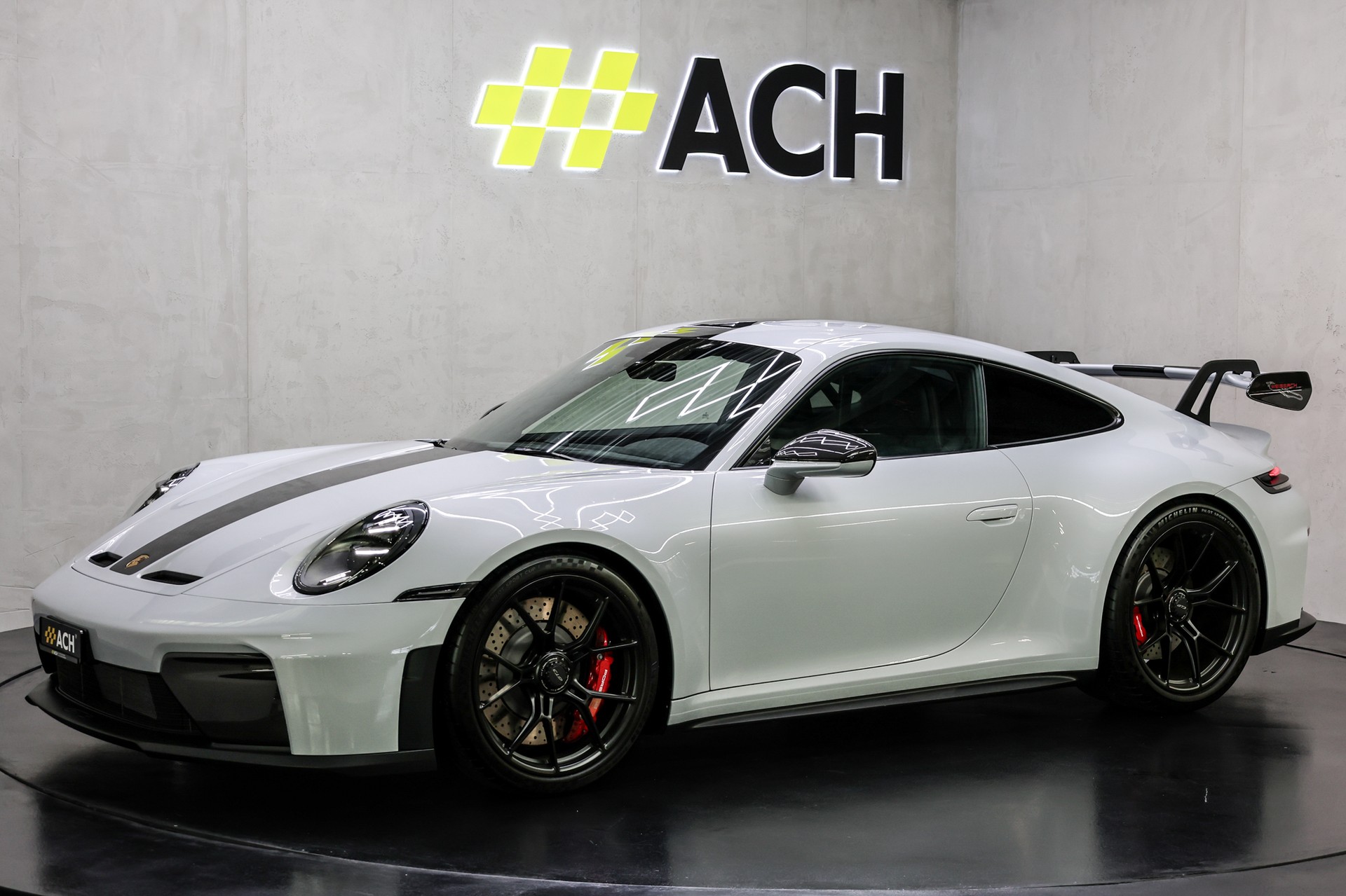 PORSCHE 911 GT3 PDK mit Weissach-Paket-image-8