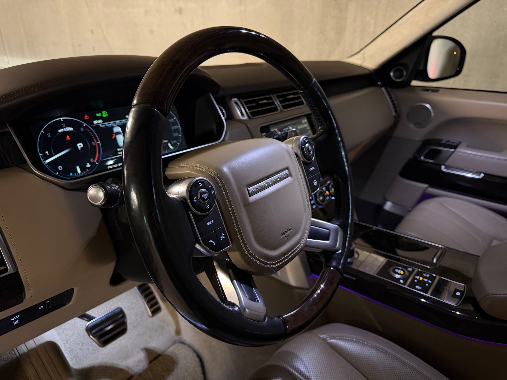 LAND ROVER Range Rover 4.4 SDV8 Autobiography Automatic-image-18