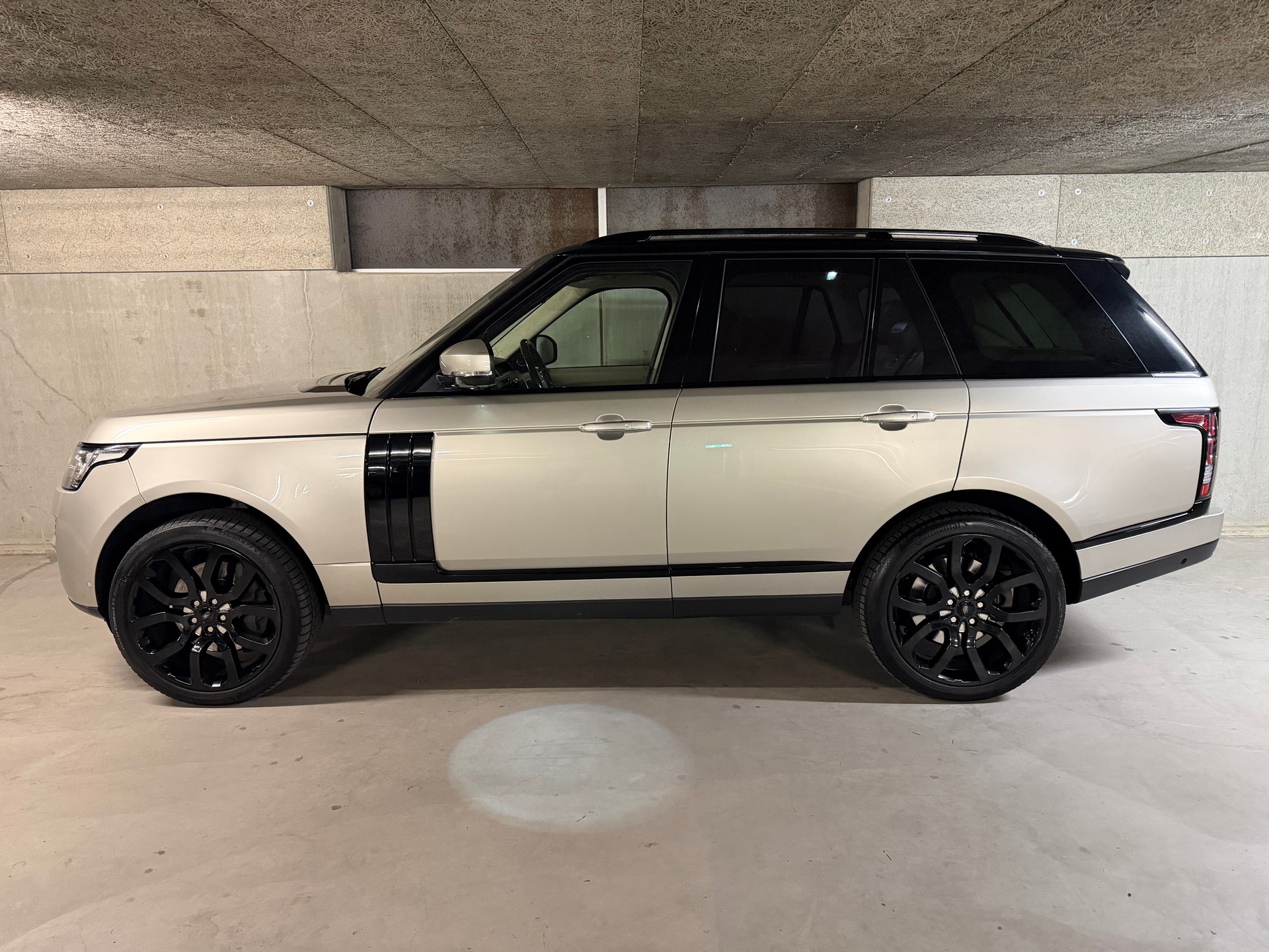 LAND ROVER Range Rover 4.4 SDV8 Autobiography Automatic-image-1