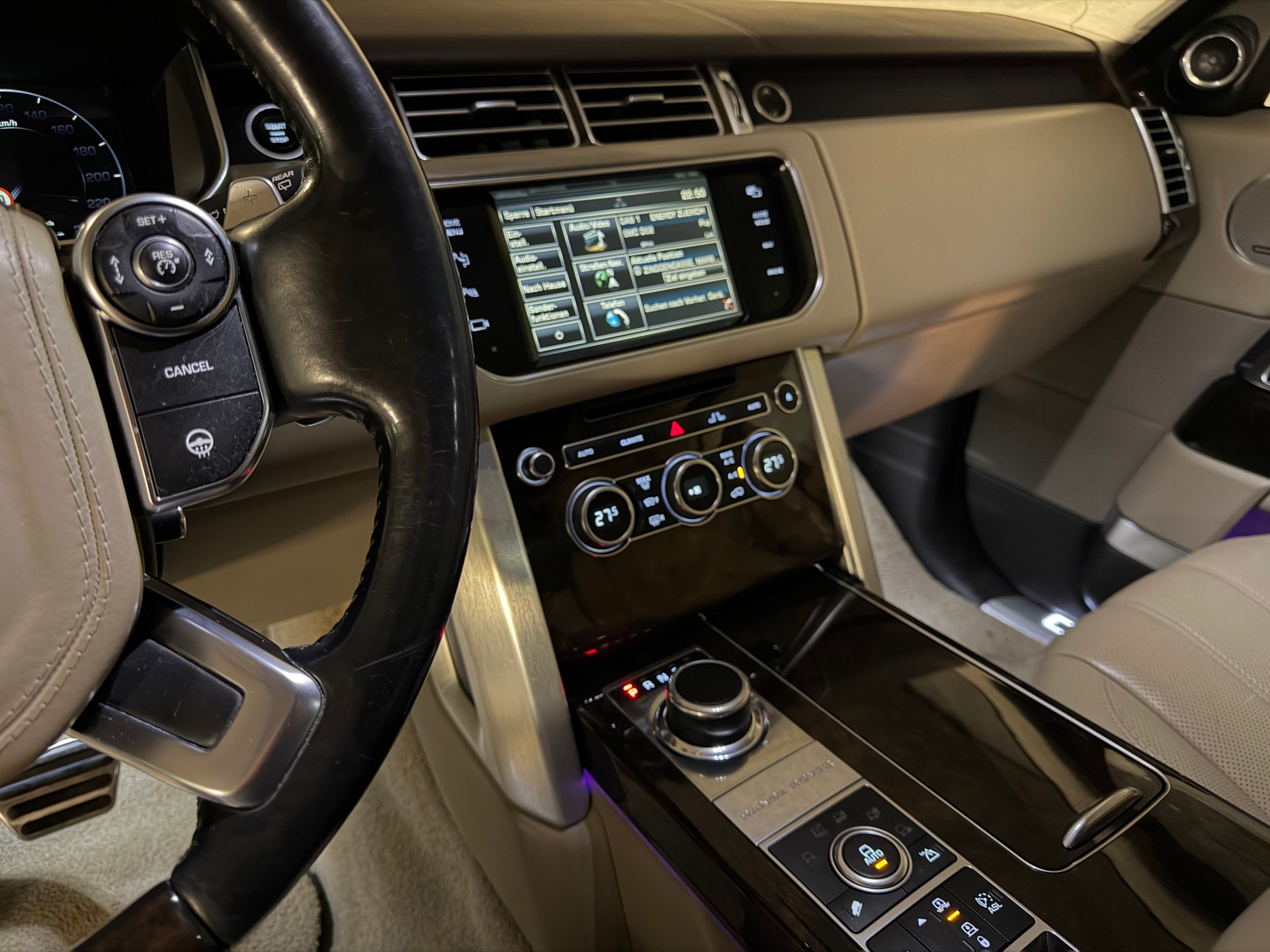 LAND ROVER Range Rover 4.4 SDV8 Autobiography Automatic-image-21