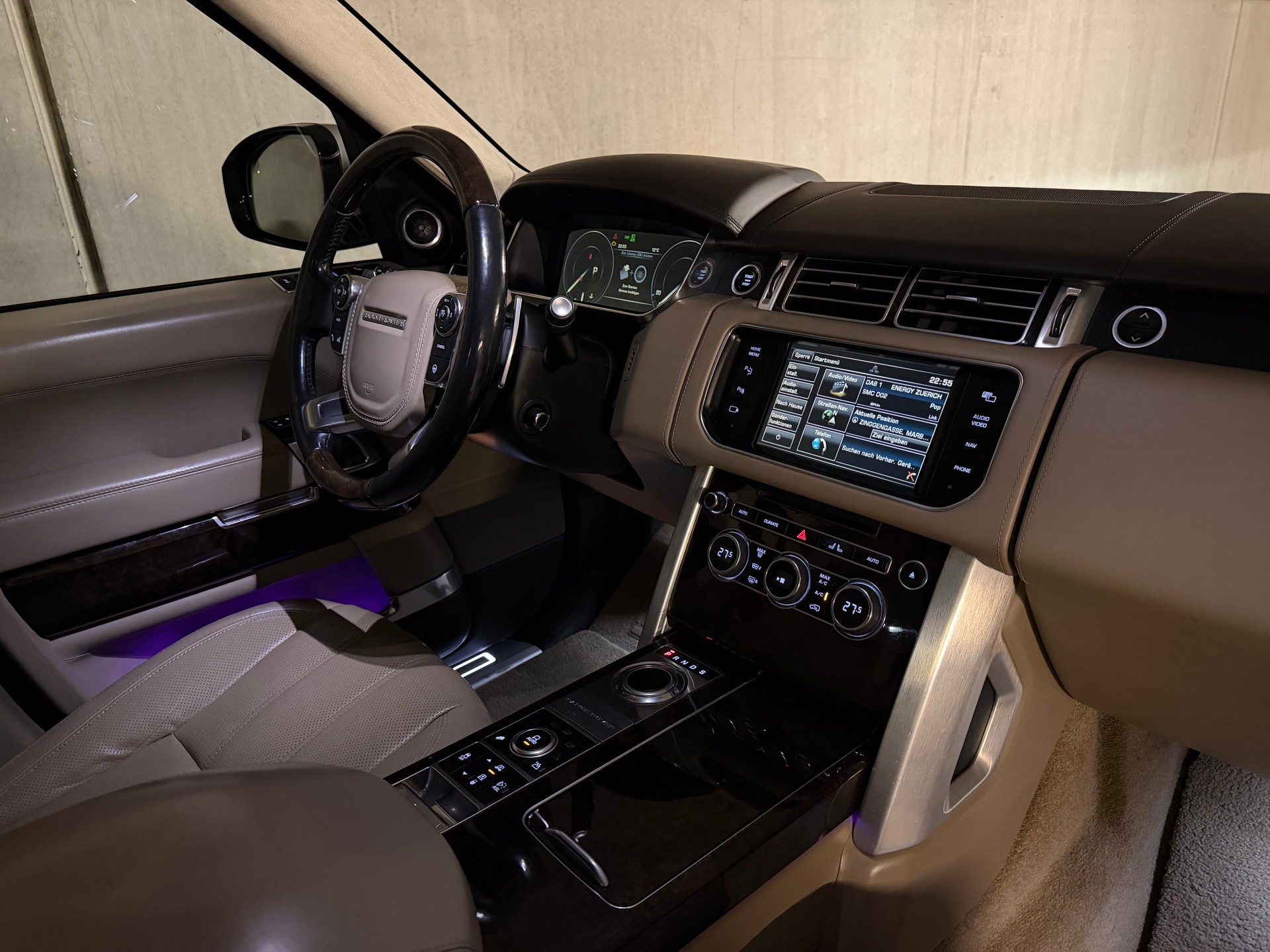 LAND ROVER Range Rover 4.4 SDV8 Autobiography Automatic-image-23