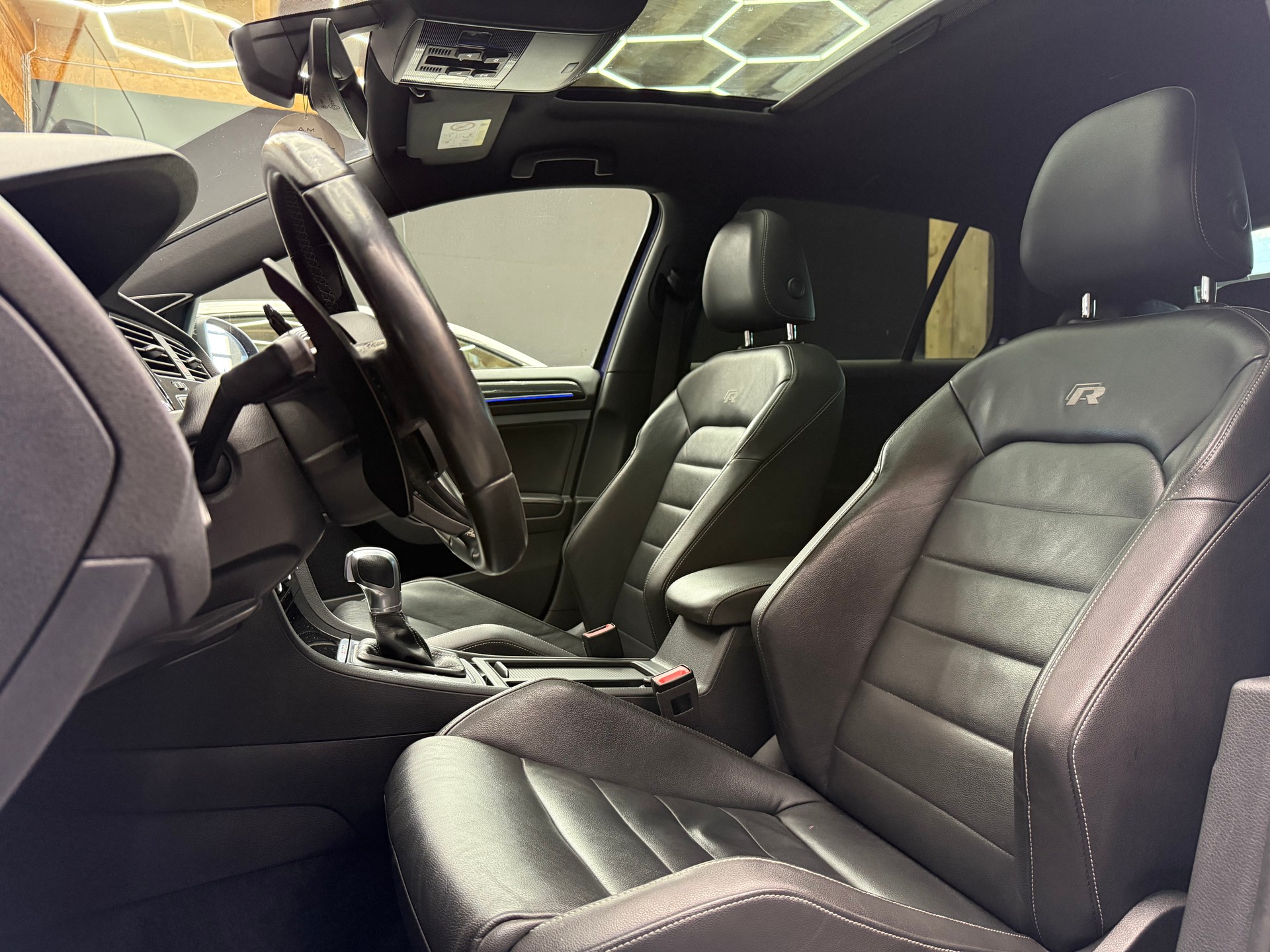 VW Golf 2.0 TSI R 4Motion DSG Edition R360S-image-7