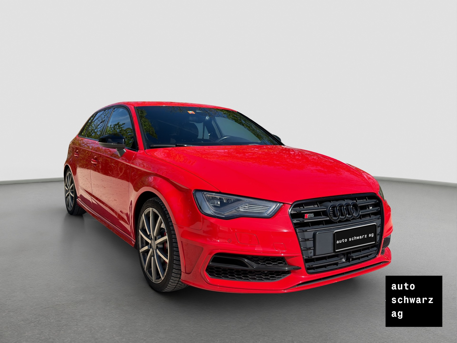 AUDI S3 Sportback 2.0 TFSI quattro S-tronic-showroom-element-2