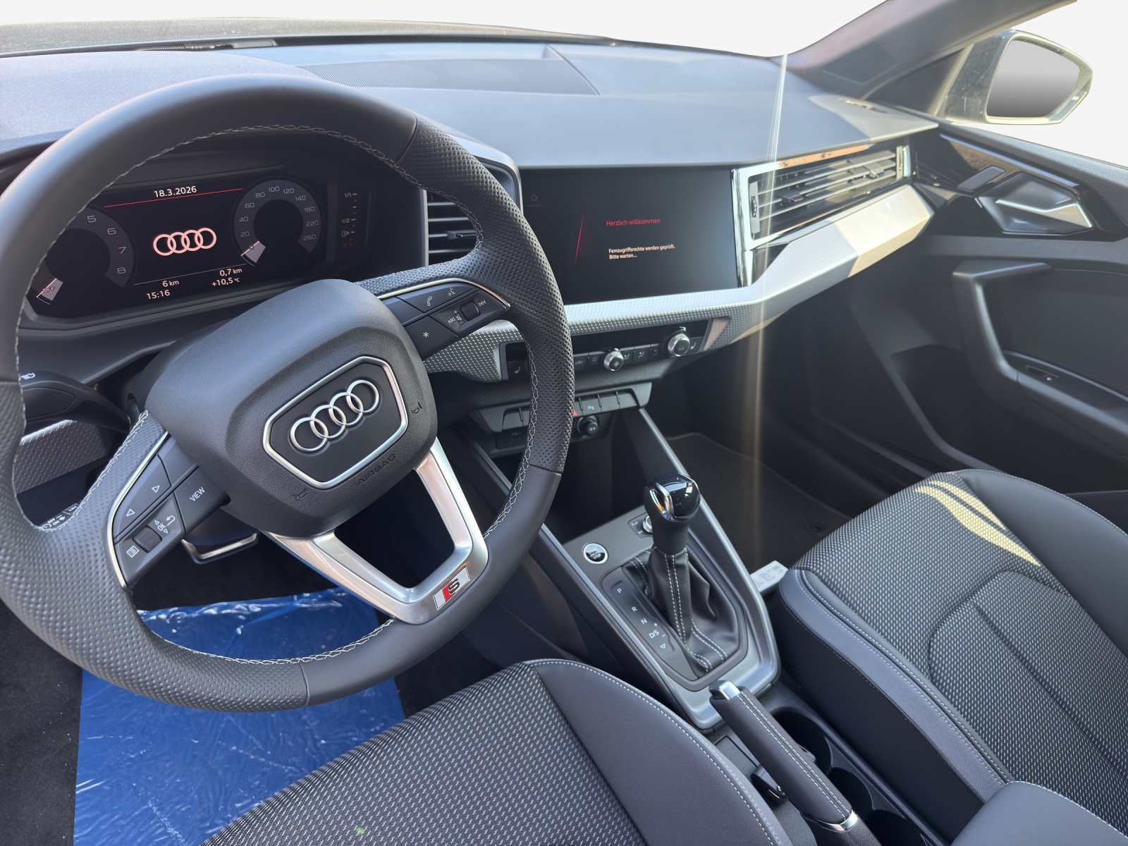 AUDI A1 Sportback 30 TFSI Attraction-image-8