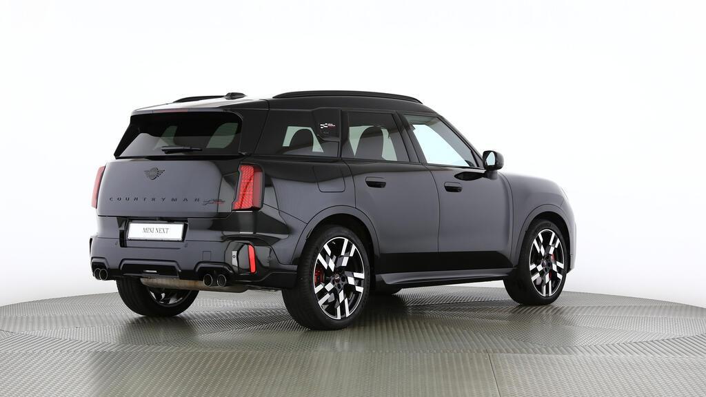 MINI John Cooper Works Countryman ALL4-image-3