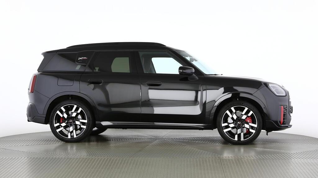 MINI John Cooper Works Countryman ALL4-image-1