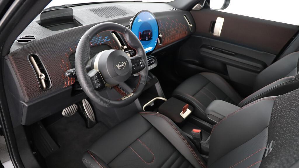 MINI John Cooper Works Countryman ALL4-image-16