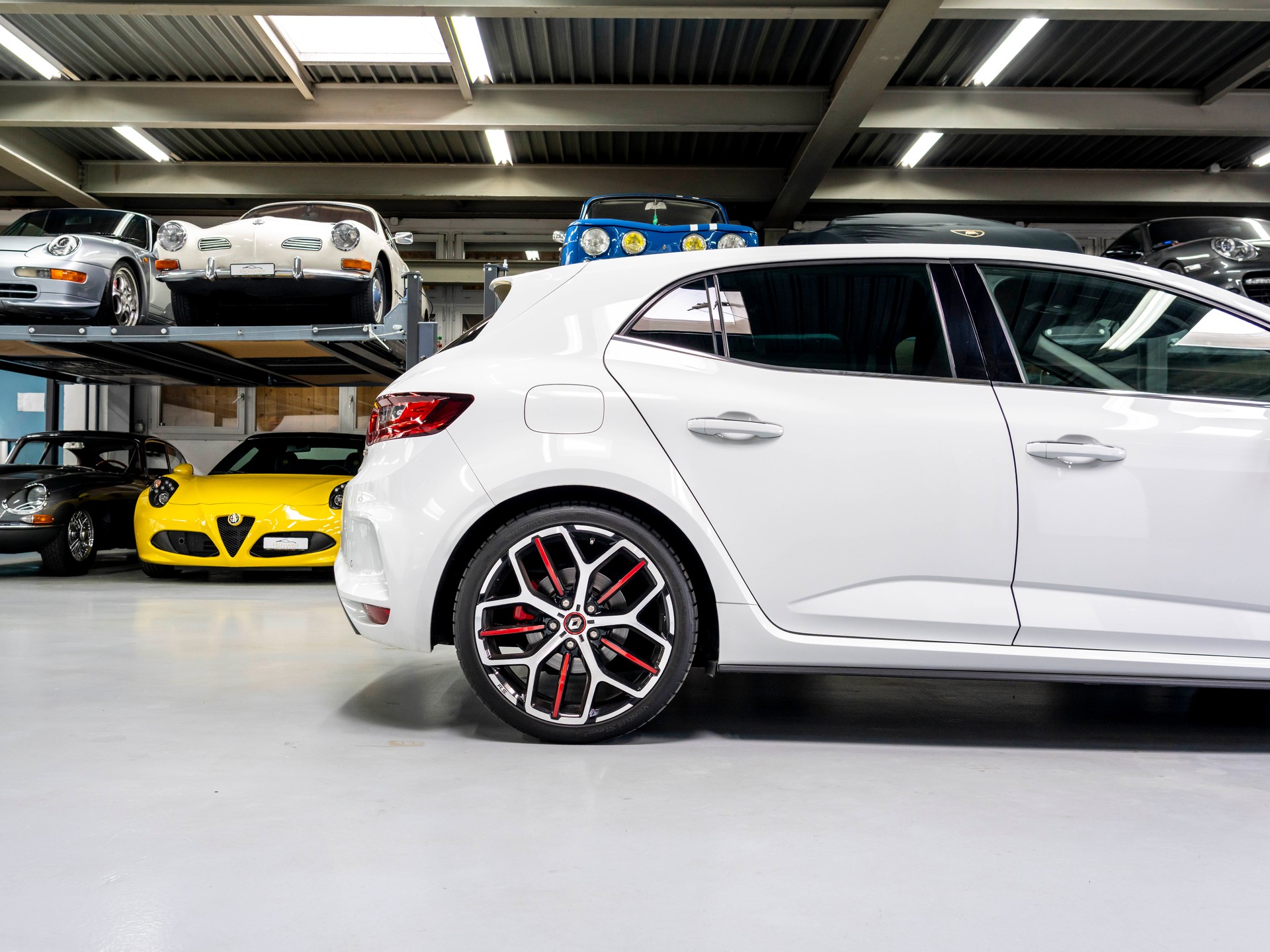 RENAULT Mégane RS Trophy 300-image-10