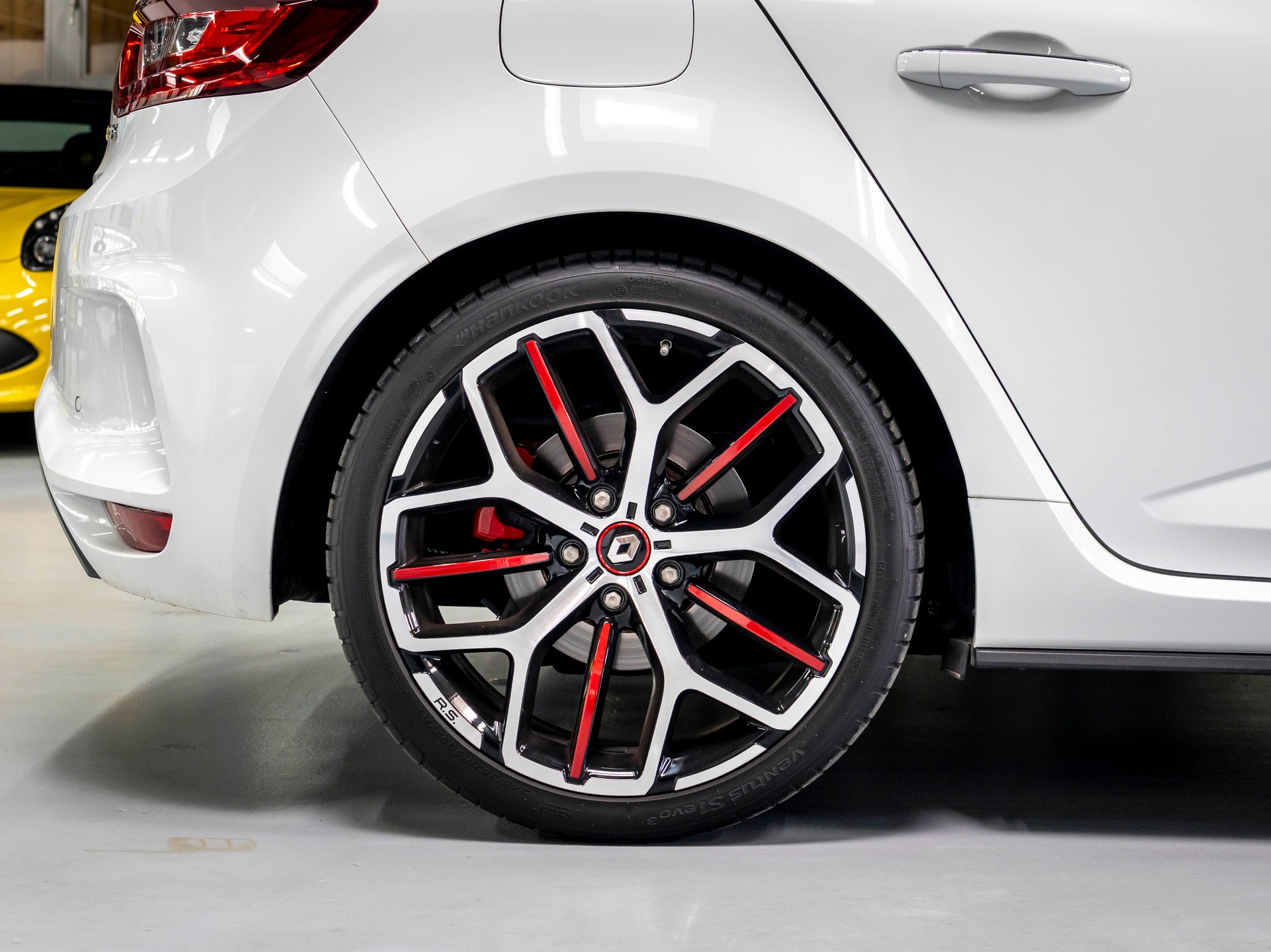 RENAULT Mégane RS Trophy 300-image-11