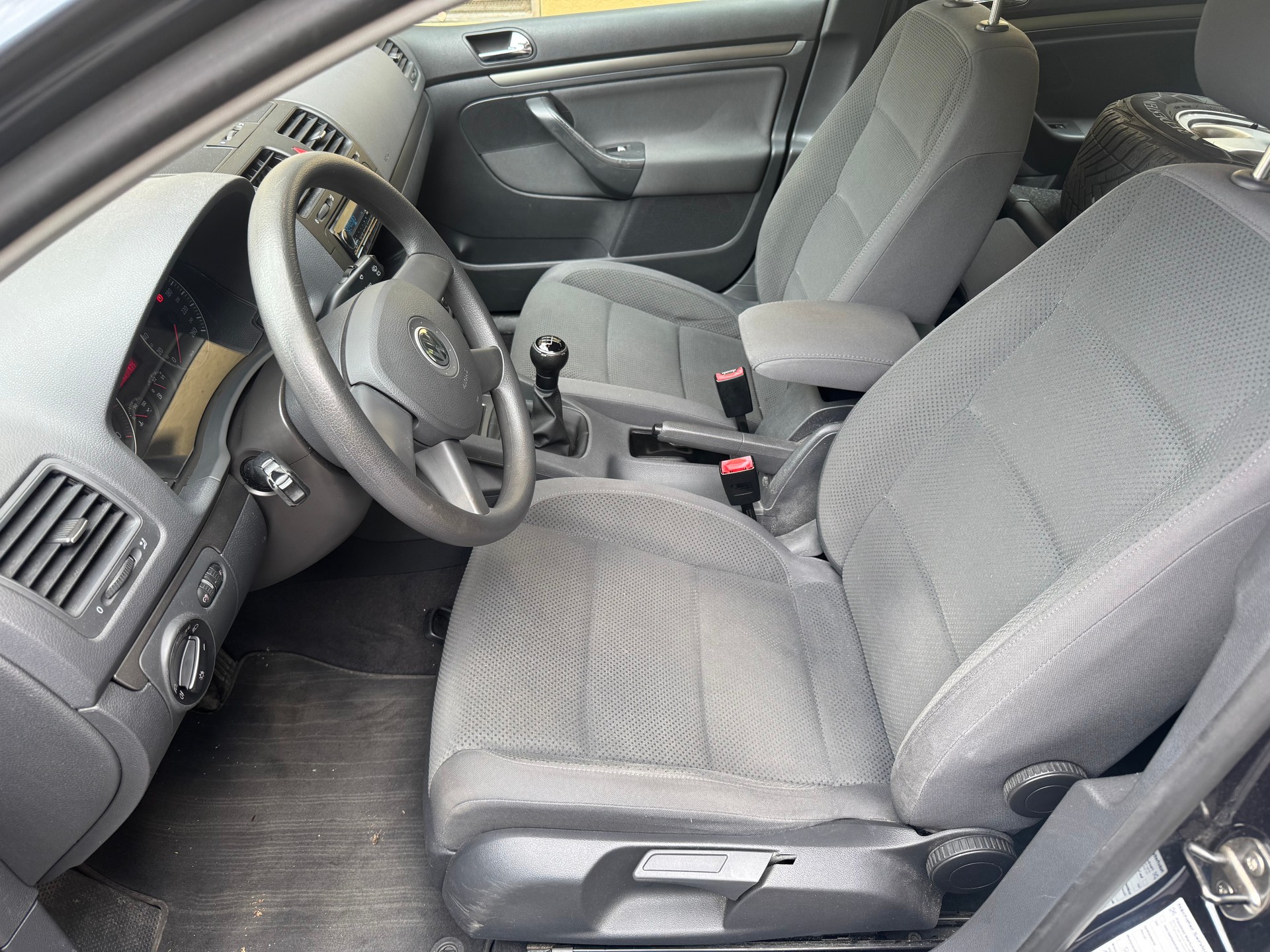 VW Golf 1.6 FSI Comfortline-image-5