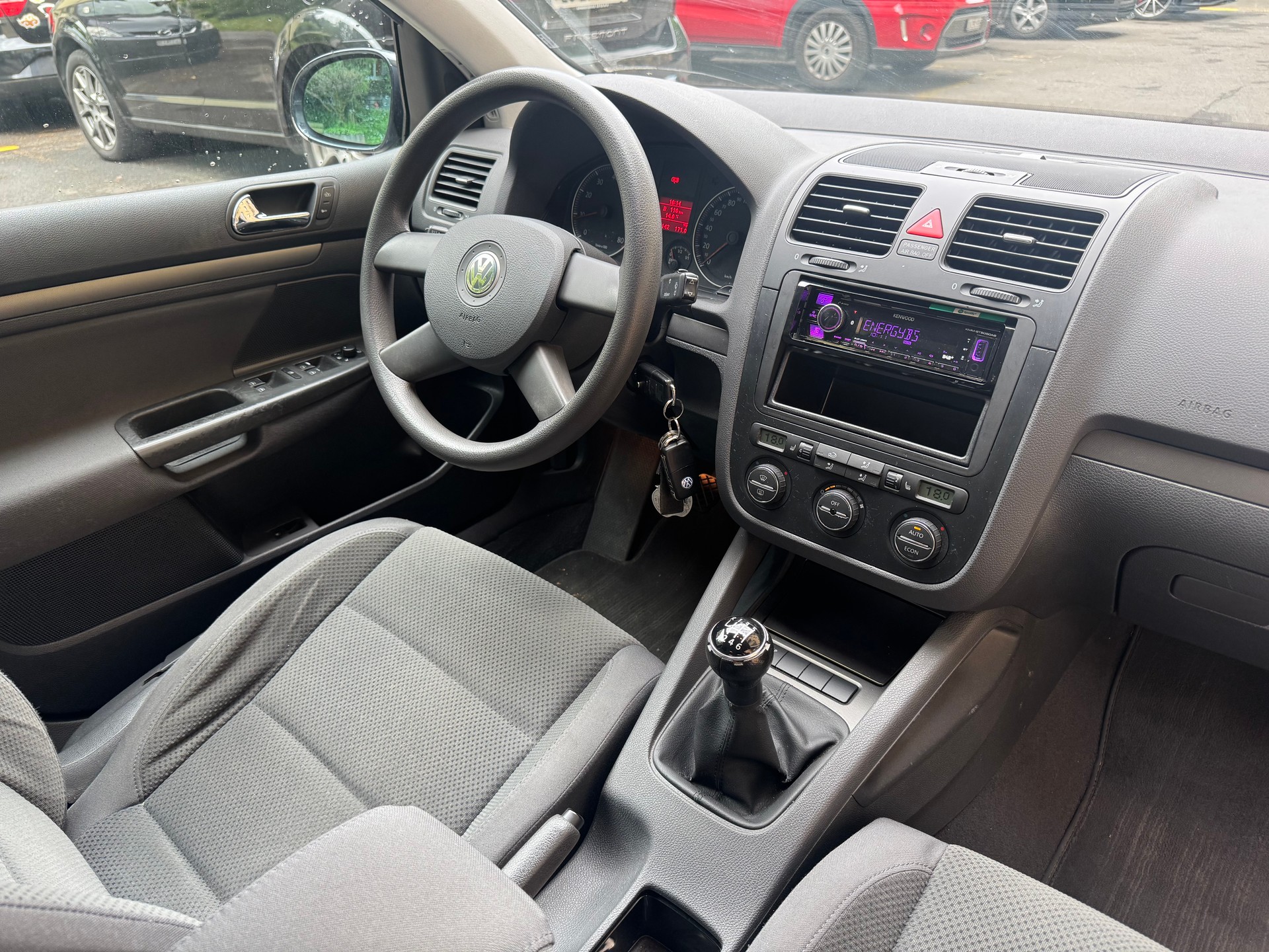 VW Golf 1.6 FSI Comfortline-image-4
