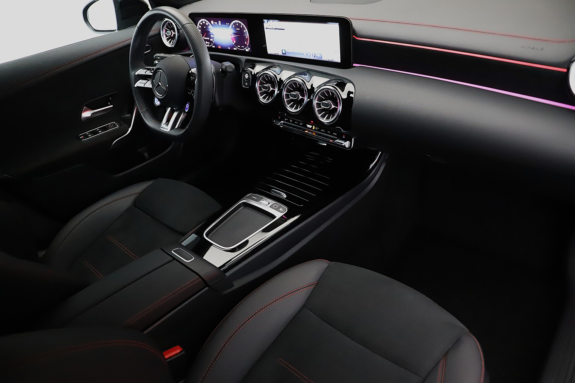 MERCEDES-BENZ CLA 35 AMG 4Matic 8G-DCT mit Advance Plus und Night Paket I + II-image-6