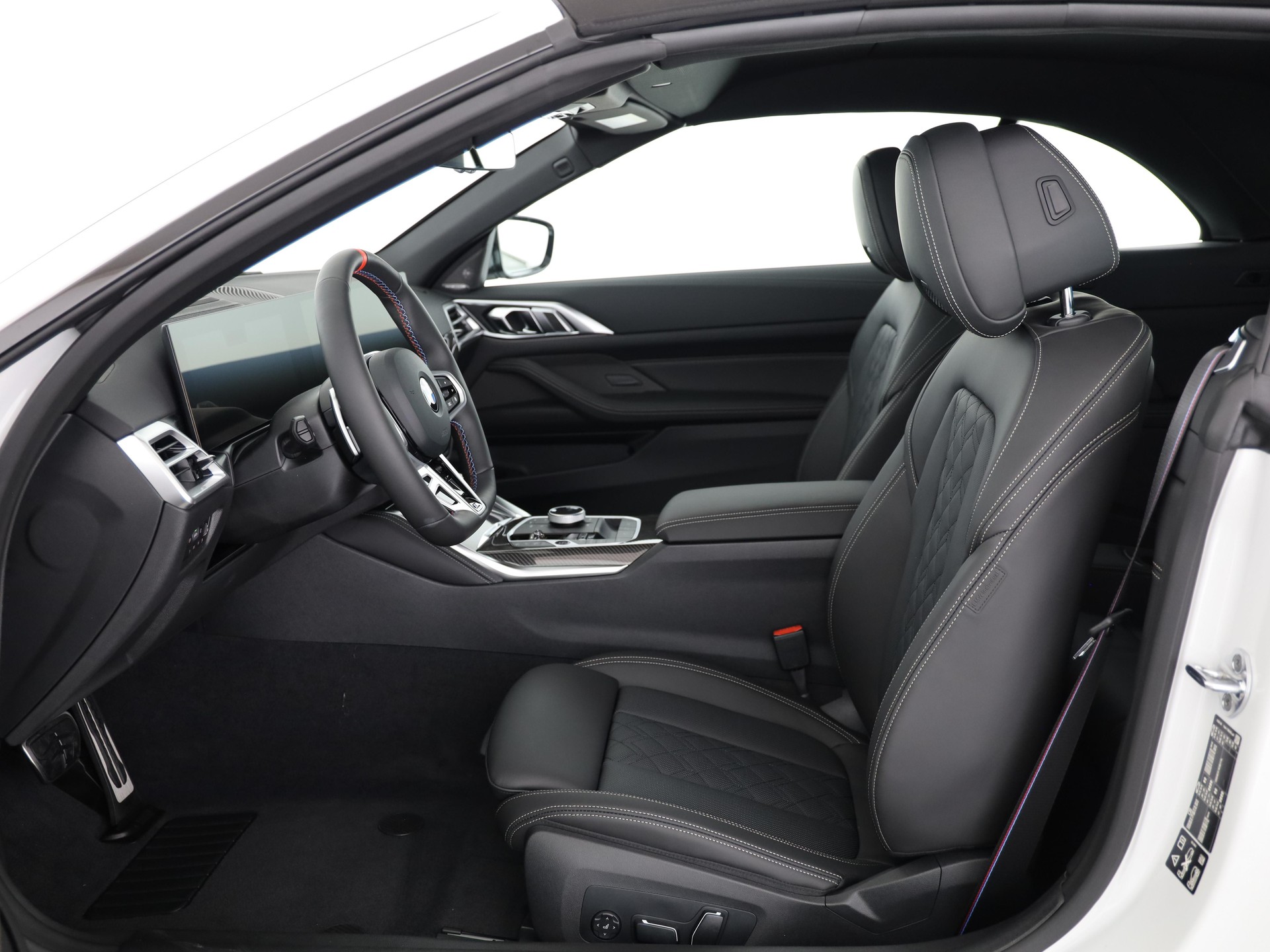 BMW M440i xDrive Cabrio-image-10