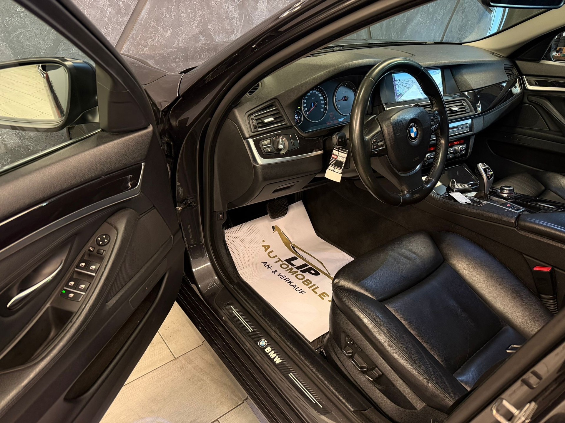 BMW 530d Touring Steptronic-image-10