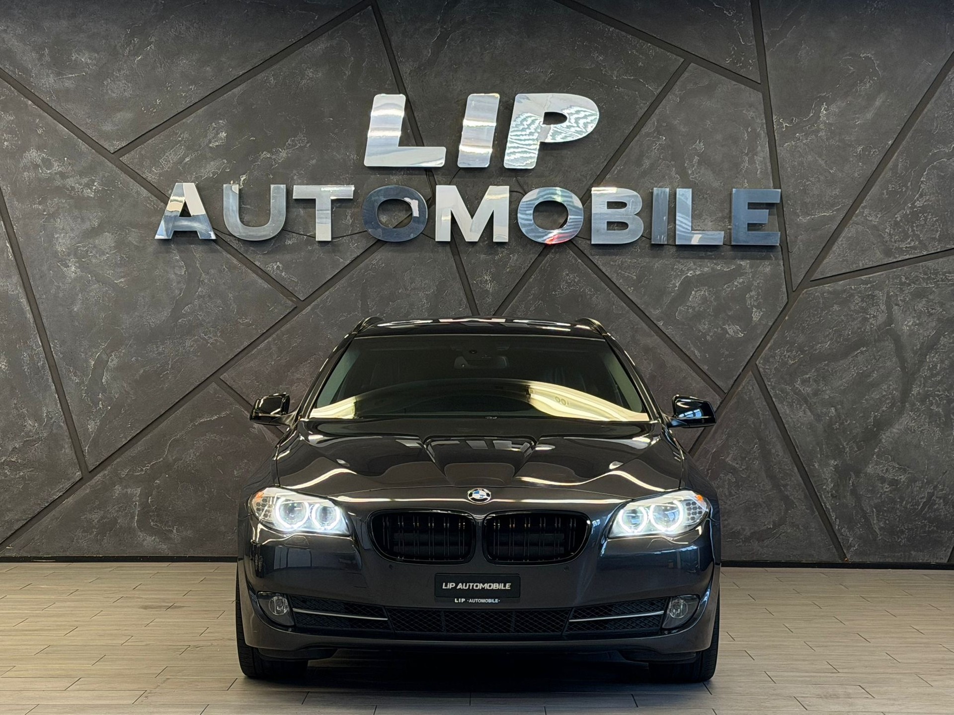 BMW 530d Touring Steptronic-image-1