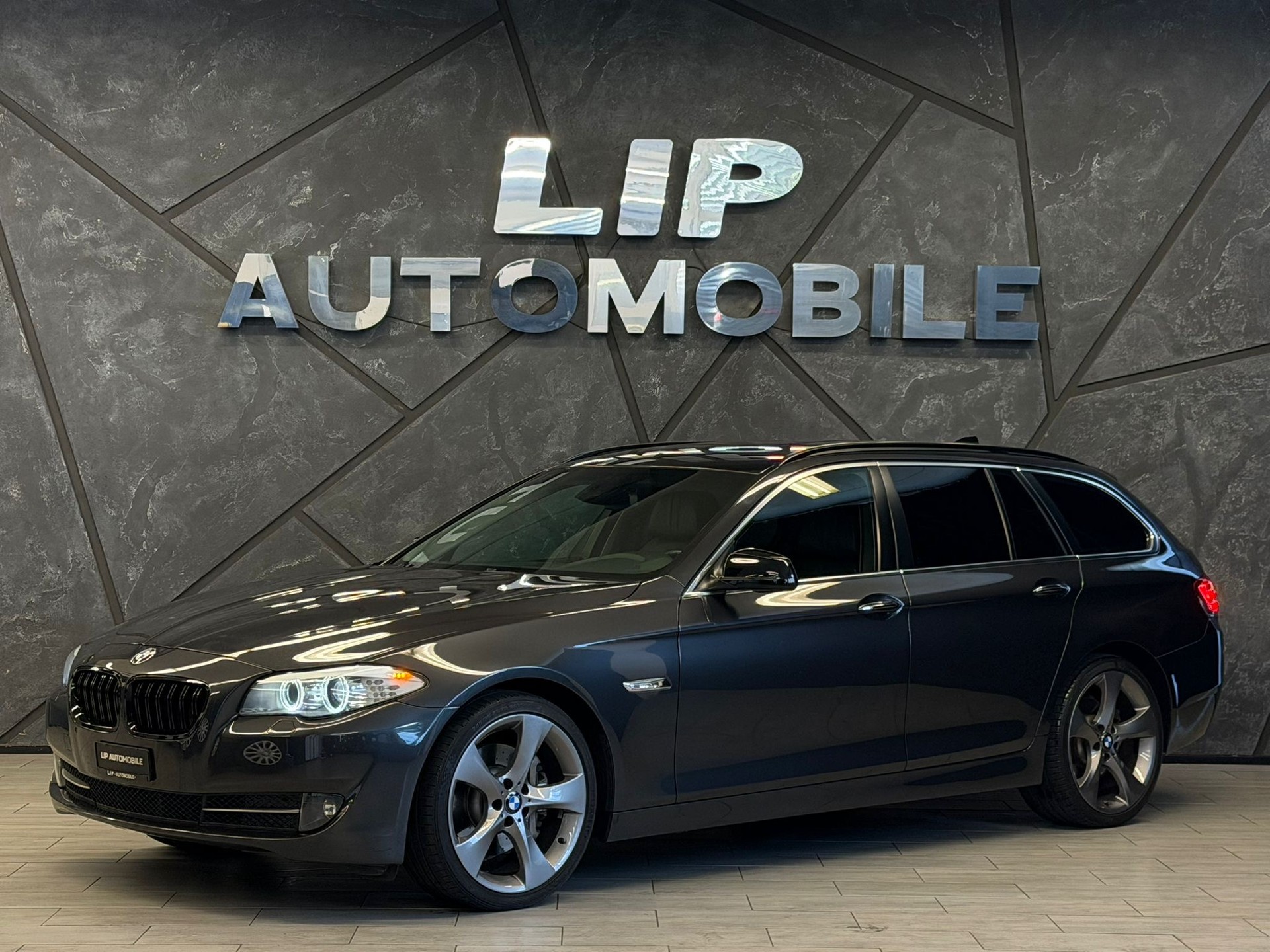 BMW 530d Touring Steptronic-image-0
