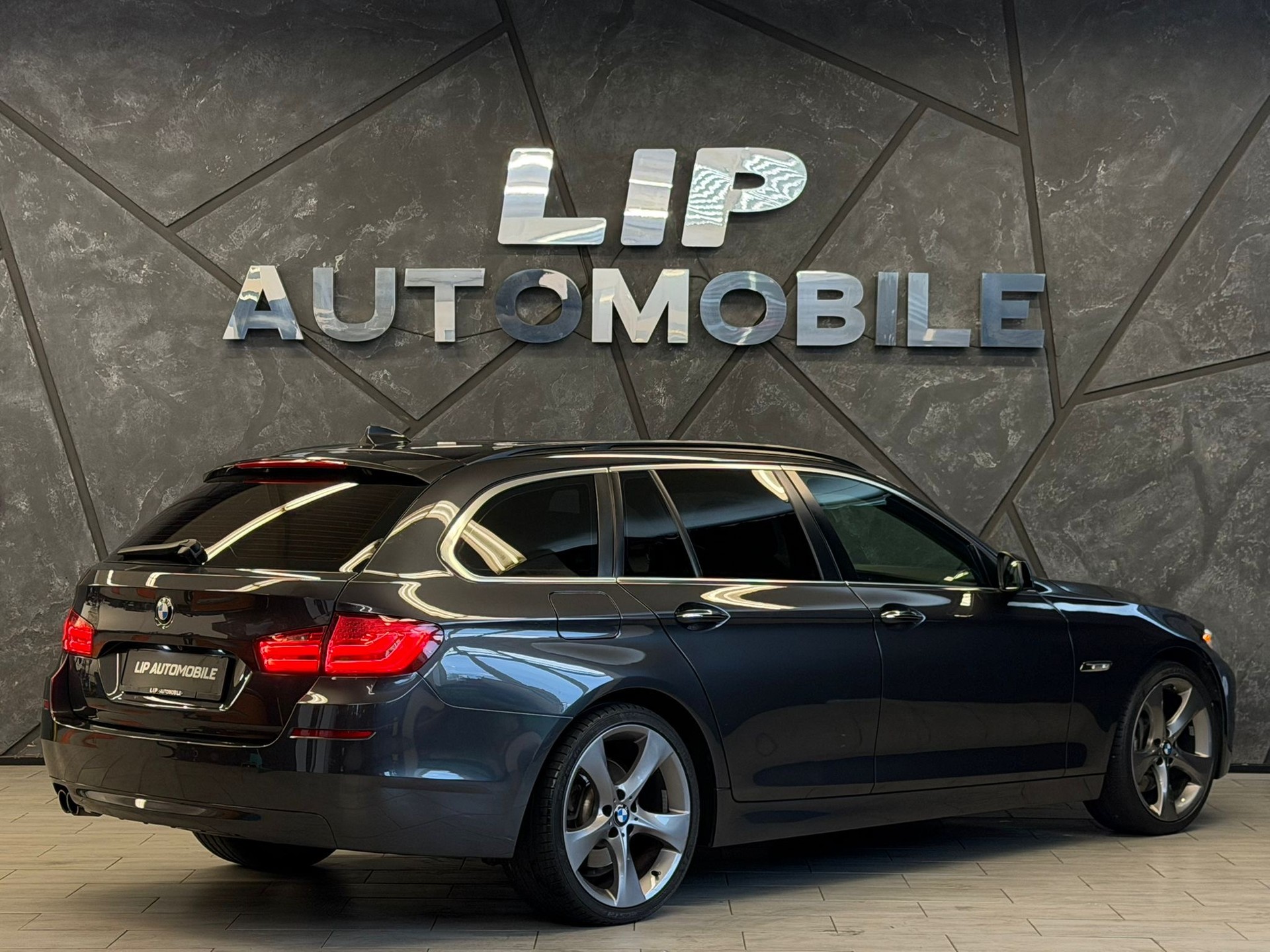 BMW 530d Touring Steptronic-image-5