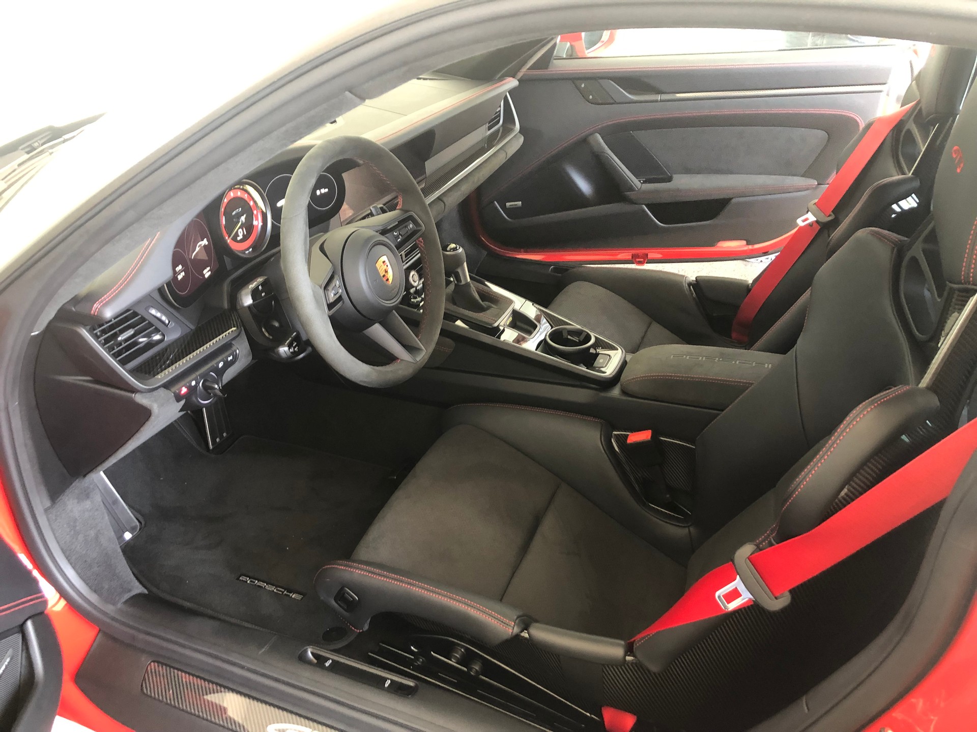 PORSCHE GT3-image-3