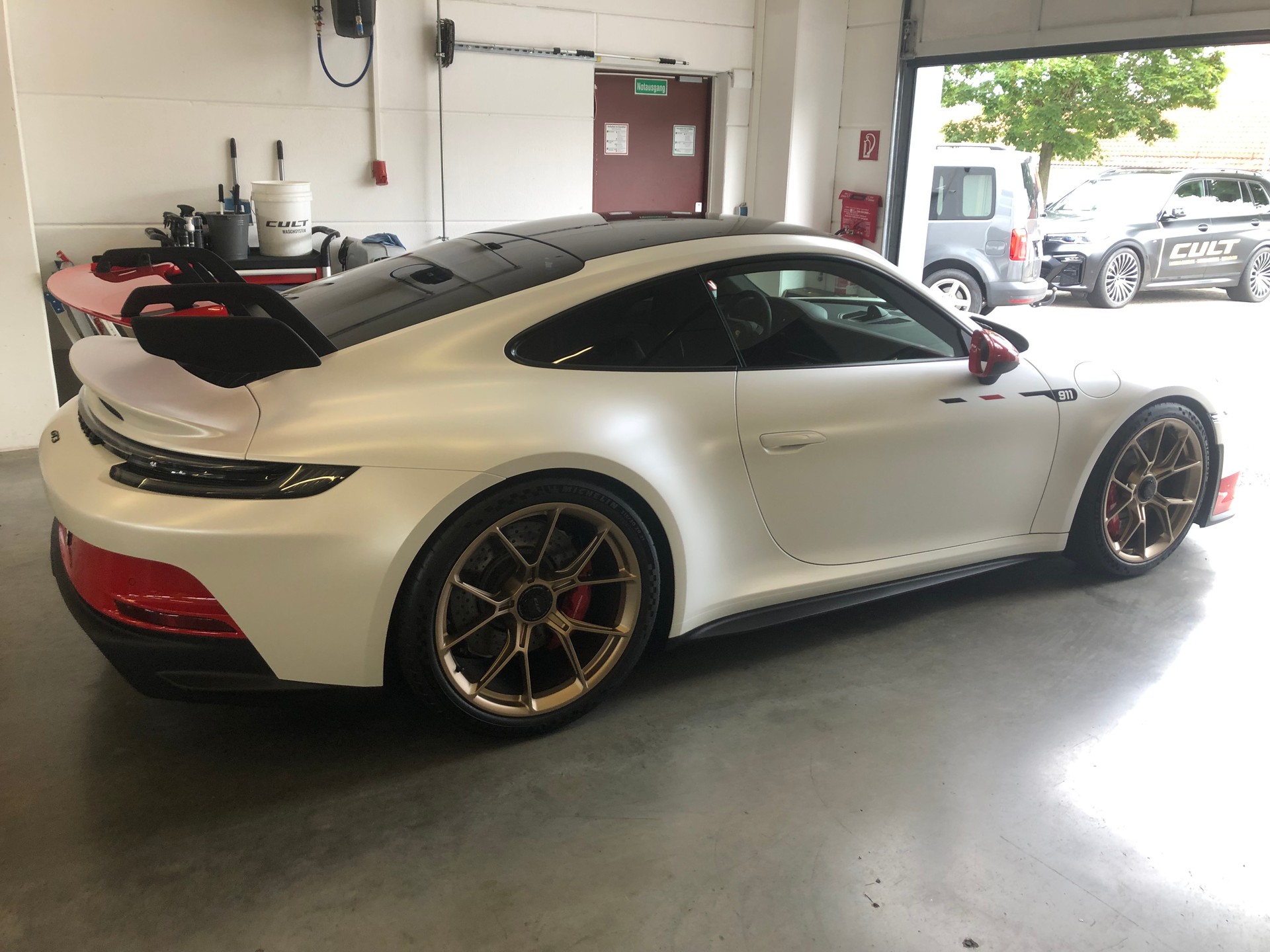 PORSCHE GT3-image-5