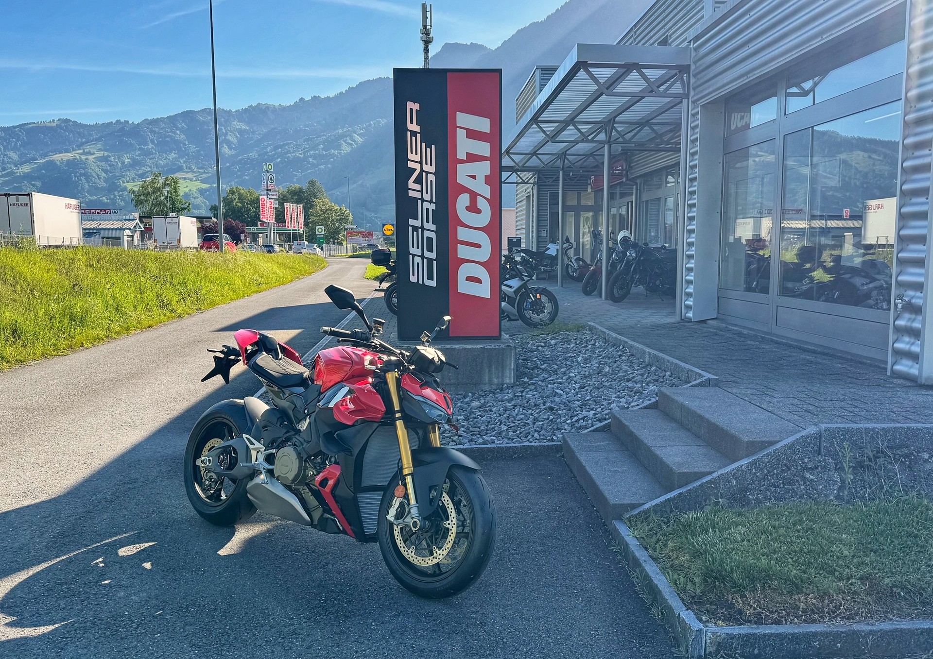 DUCATI Streetfighter V4 S Corse