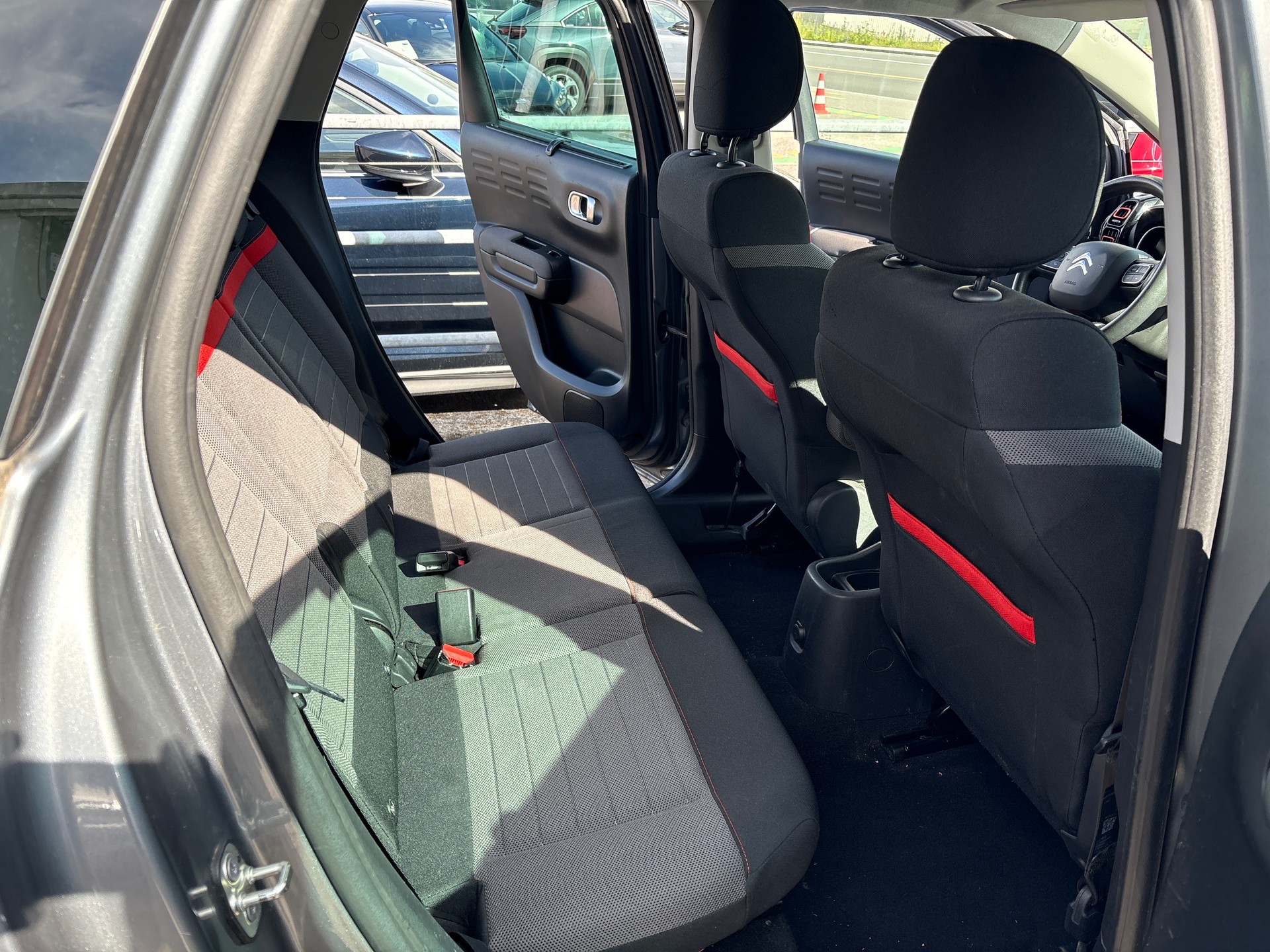 CITROEN C3 Aircross 1.2i PureTech Feel EAT-image-9