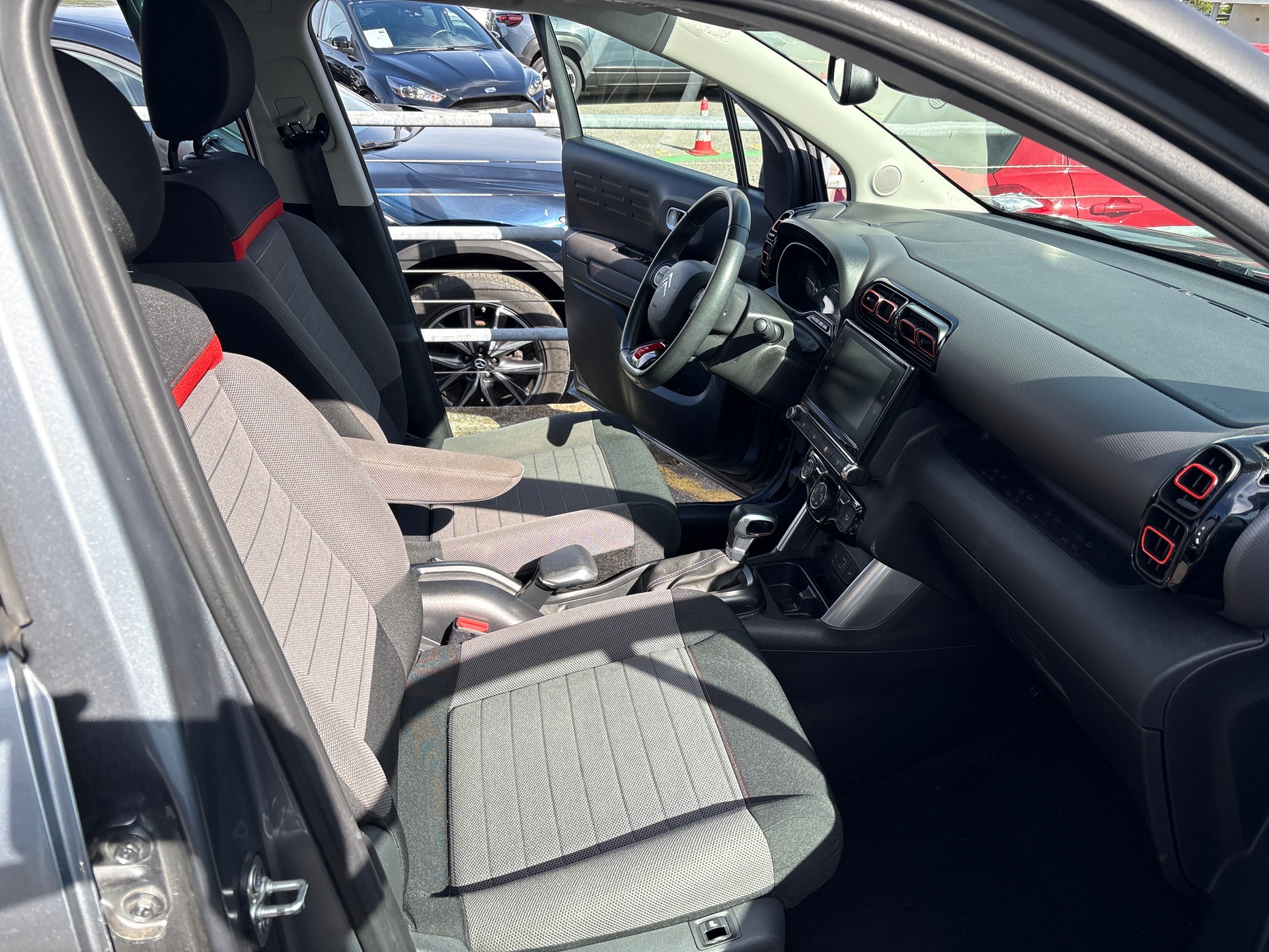 CITROEN C3 Aircross 1.2i PureTech Feel EAT-image-8