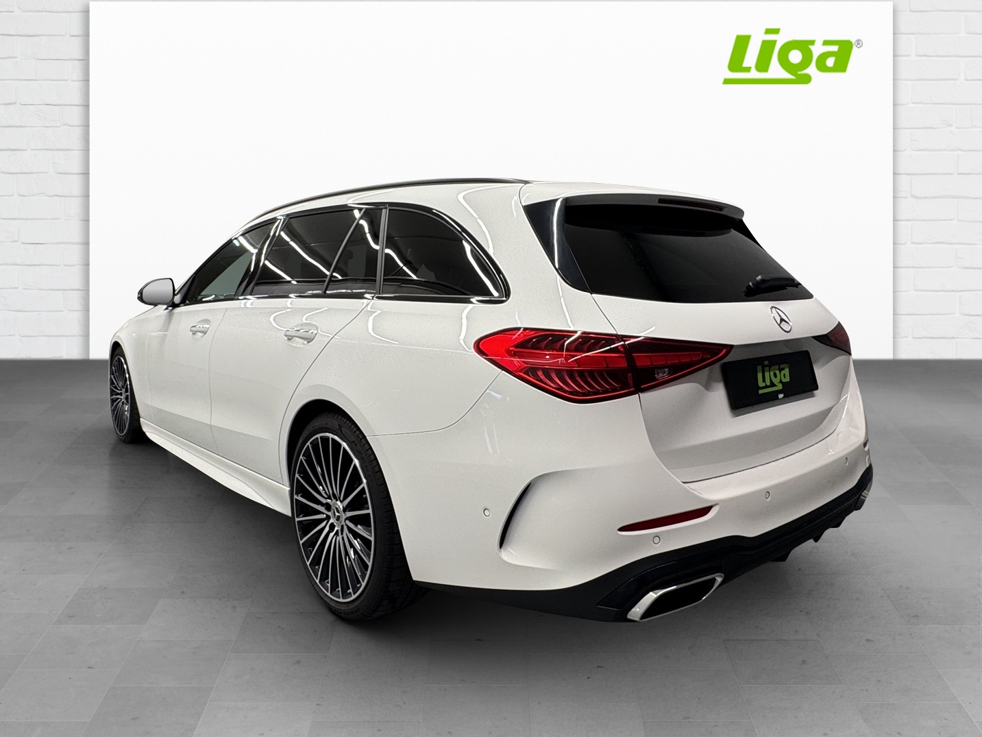 MERCEDES-BENZ C 220 d AMG Line 4Matic Swiss Star T-showroom-element-3