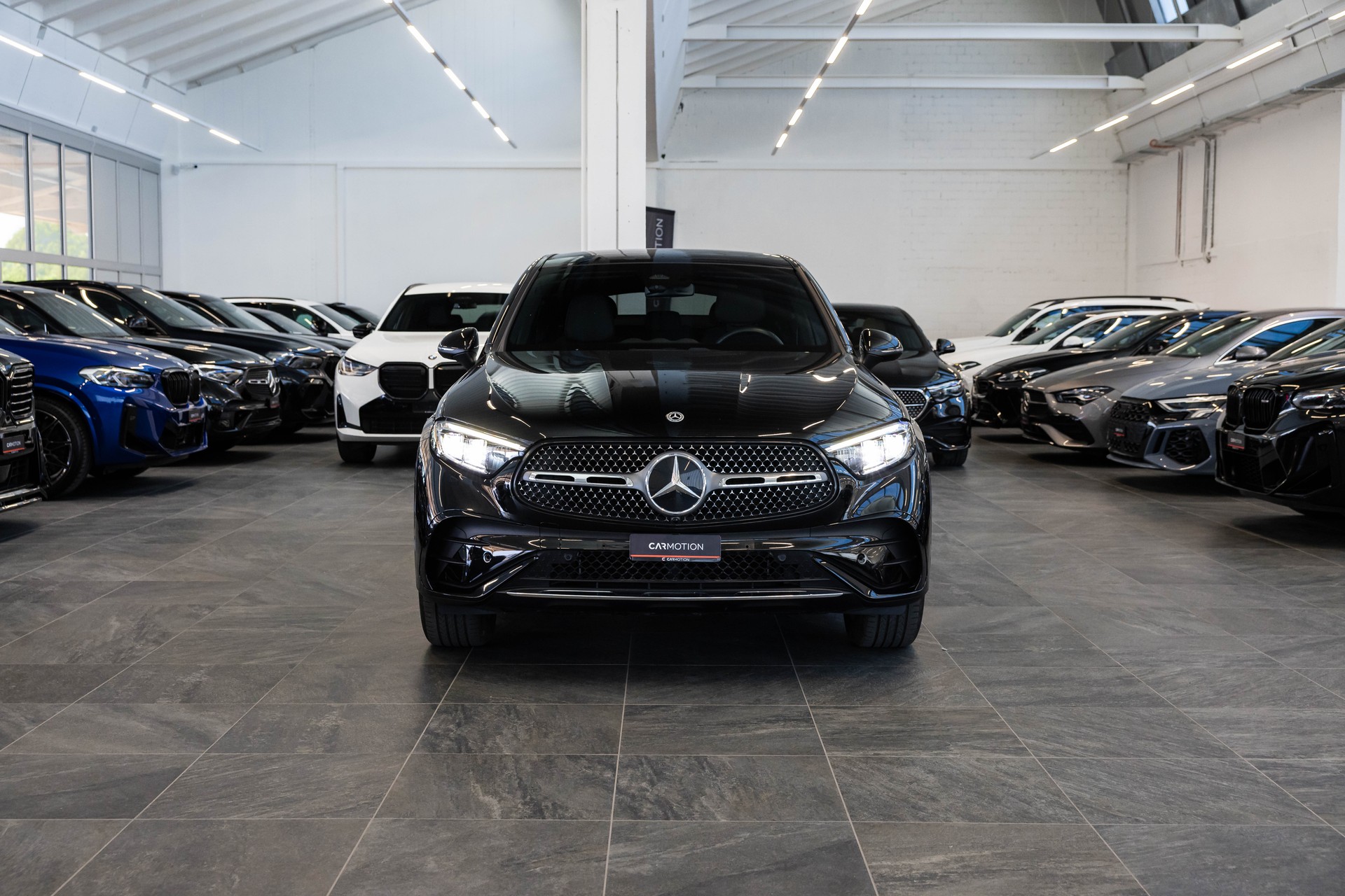 MERCEDES-BENZ GLC 200 AMG Line 4matic Coupé / Panorama / Head-Up Display / Ambientebeleuchtung-showroom-element-1