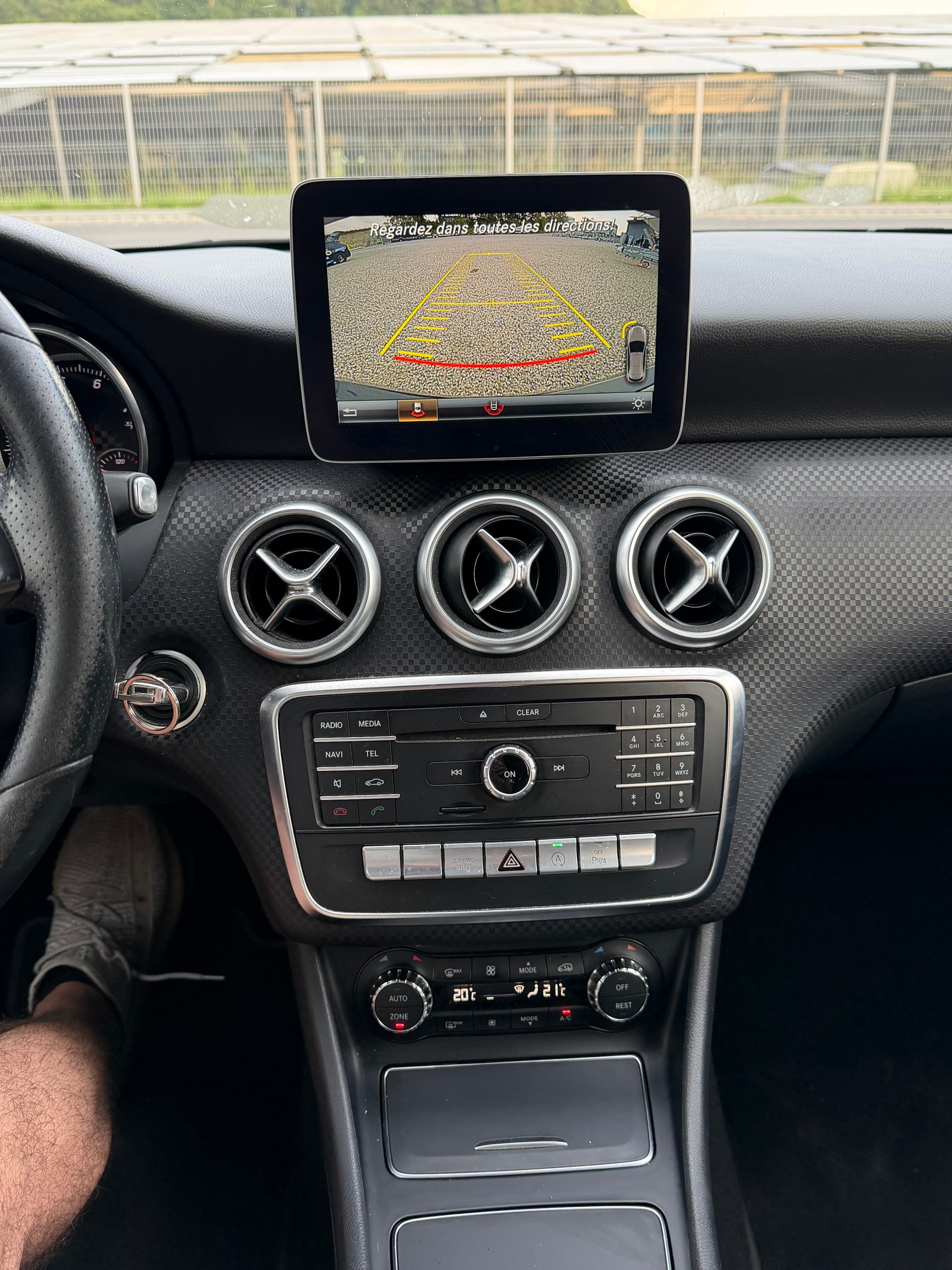 MERCEDES-BENZ A 200 Urban 7G-DCT-image-9