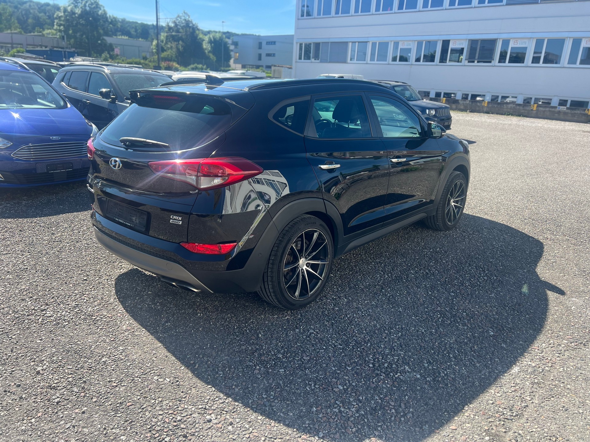 HYUNDAI Tucson 2.0 CRDI Vertex 4WD Automatic-image-5