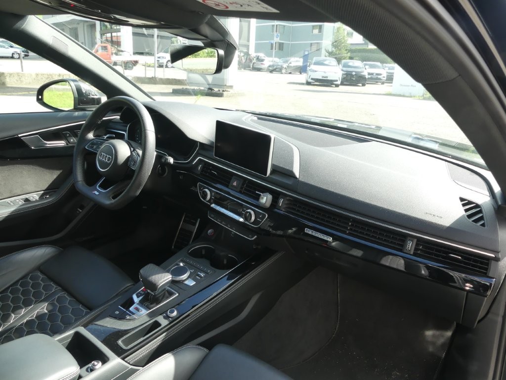 AUDI RS4 Avant 2.9 TFSI quattro tiptronic-image-8