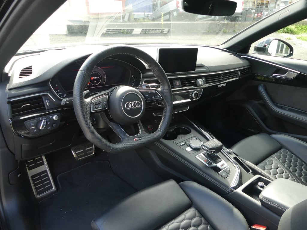 AUDI RS4 Avant 2.9 TFSI quattro tiptronic-image-6