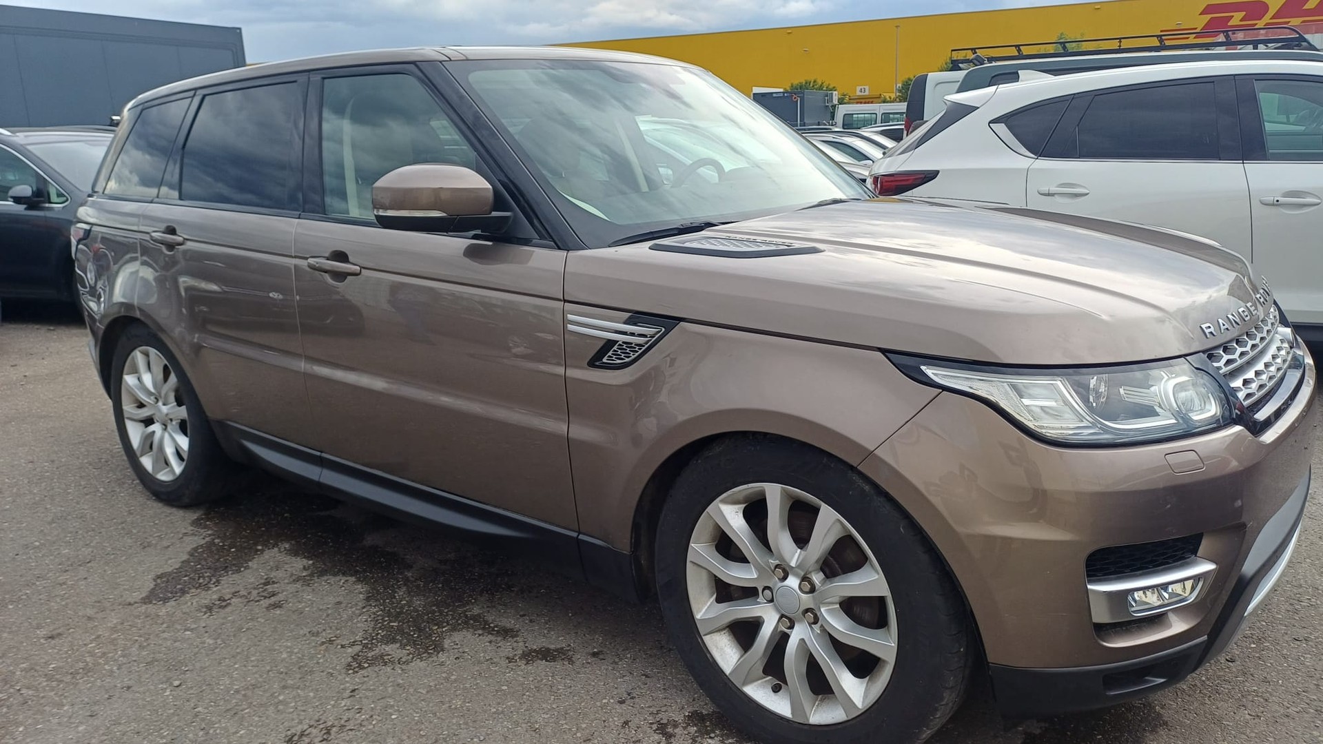 LAND ROVER Range Rover Sport 3.0 V6 SC HSE Dynamic 7 Plätze Automatic-image-2